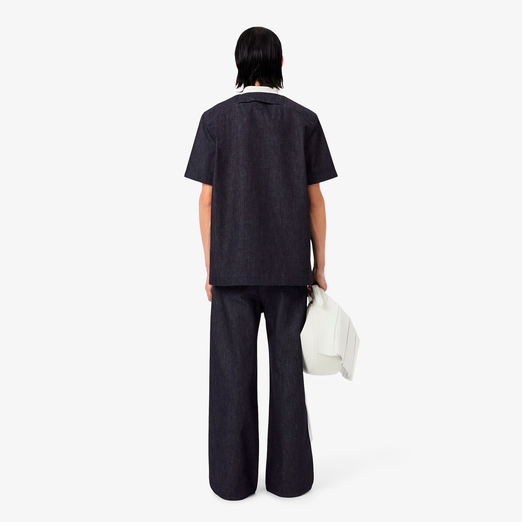 『FW25 Fashion Show』ワイドレッグストレートデニムパンツ