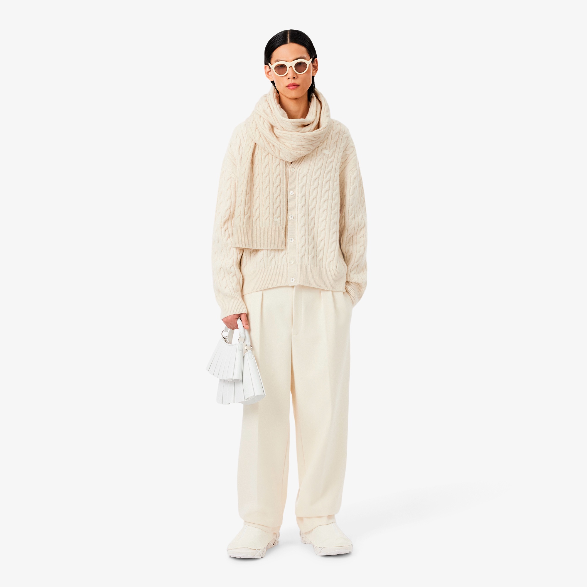 『FW25 Fashion Show』カシミアケーブルニットマフラー