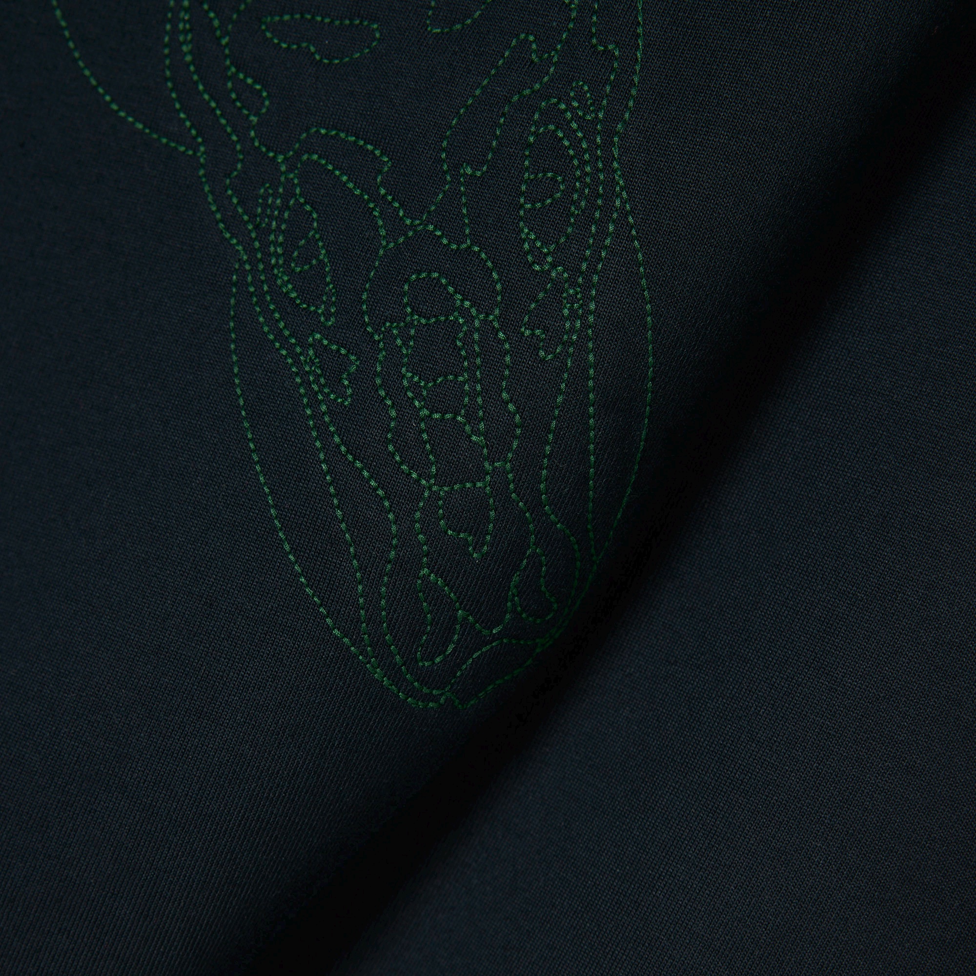 『FW25 Fashion Show』グラフィックステッチTシャツ