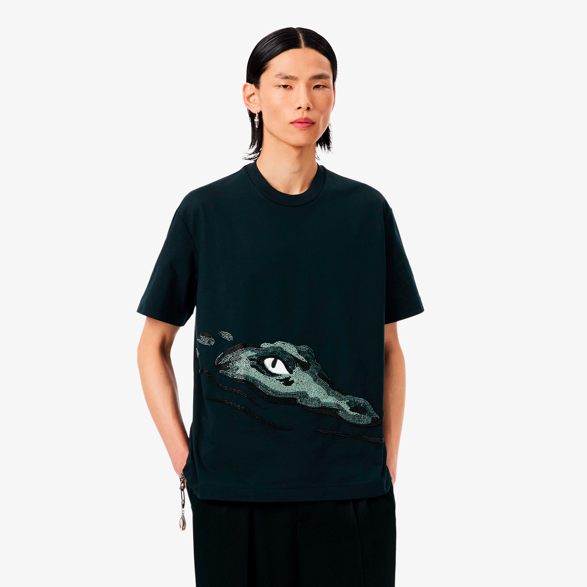 『FW25 Fashion Show』ビーズワニモチーフTシャツ