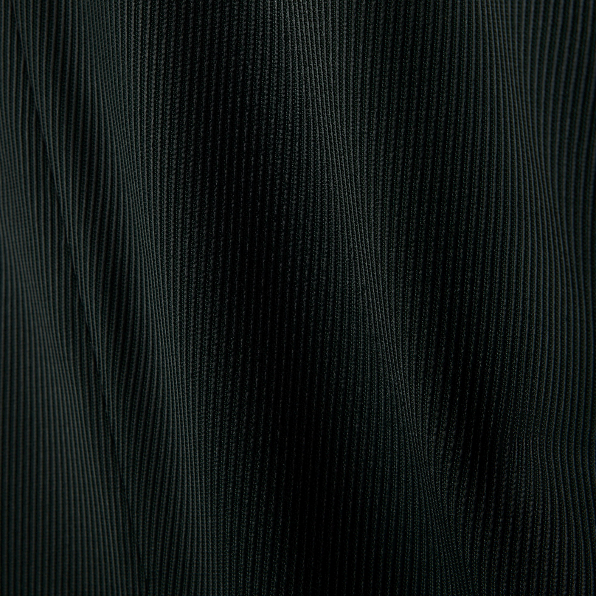 『FW25 Fashion Show』サテンショールカラーブレザー