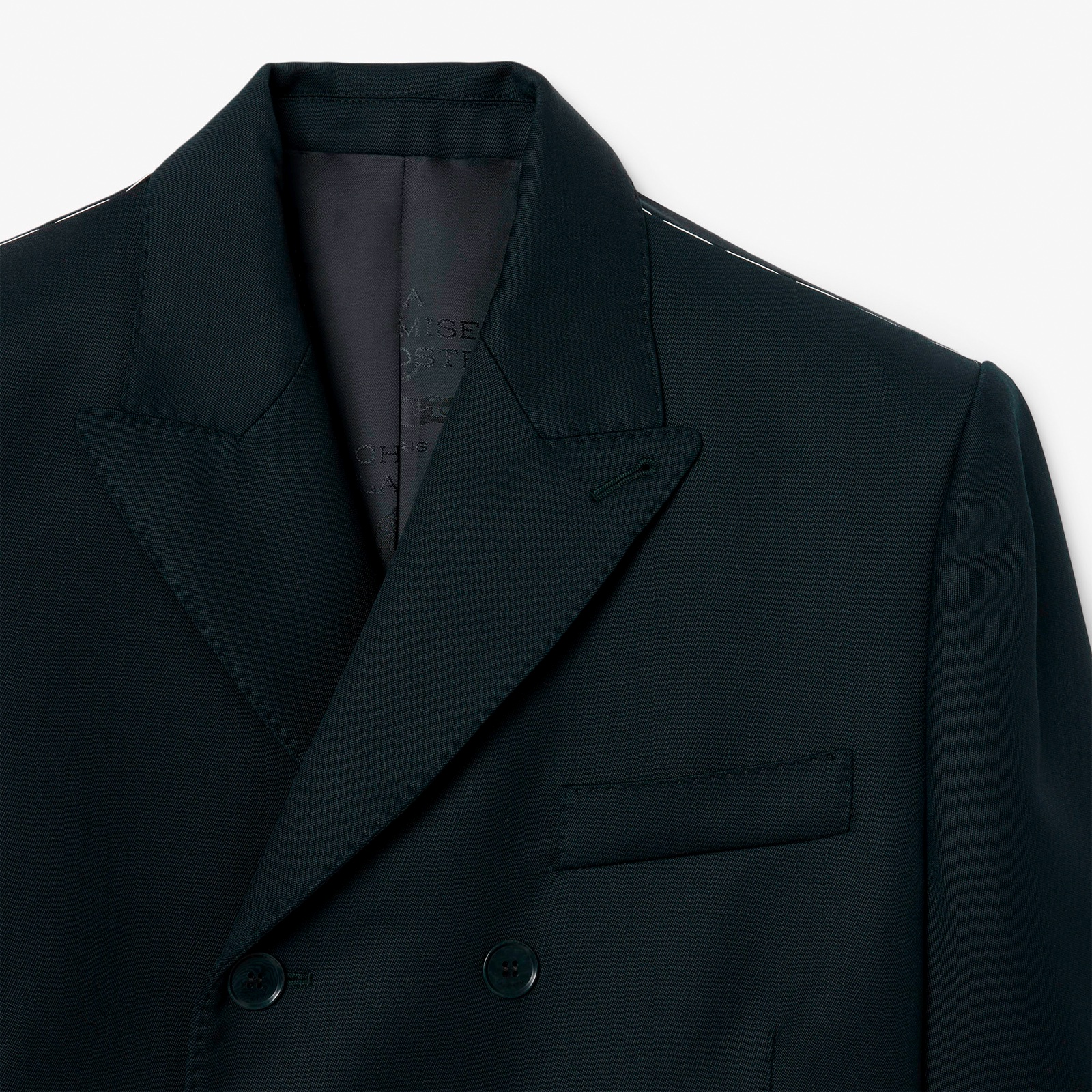 『FW25 Fashion Show』ダブルブレストライトウールブレザー