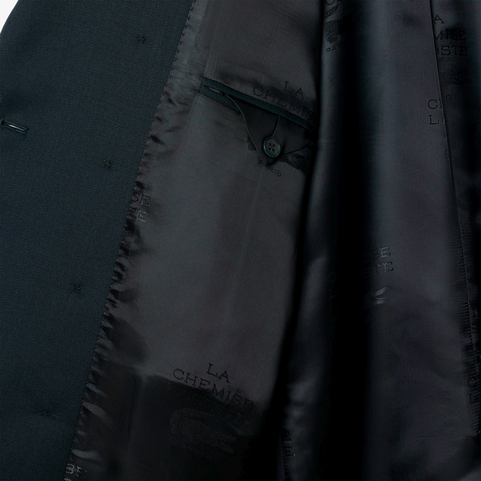 『FW25 Fashion Show』ダブルブレストライトウールブレザー