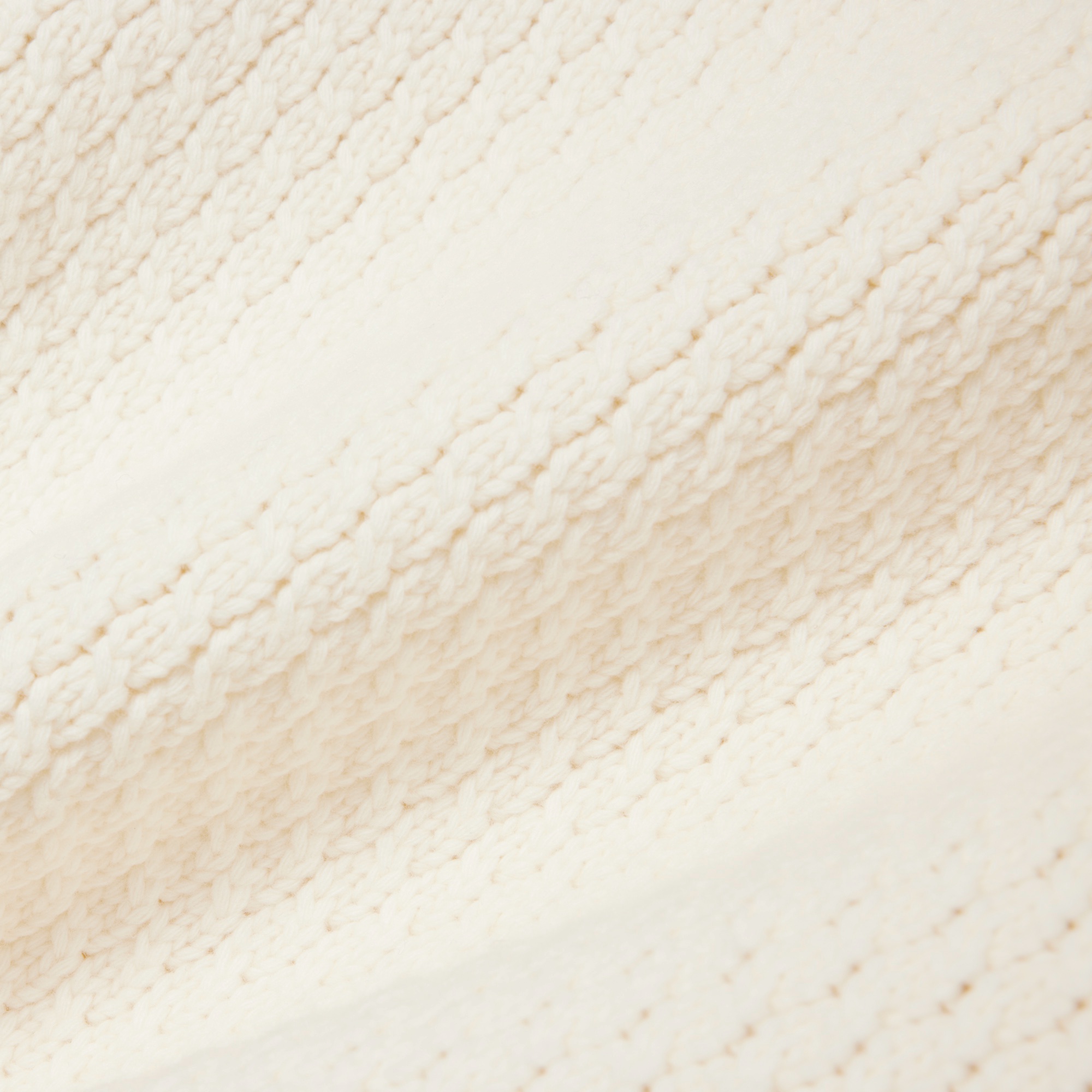 『FW25 Fashion Show』グラフィックワッペンウールニットセーター