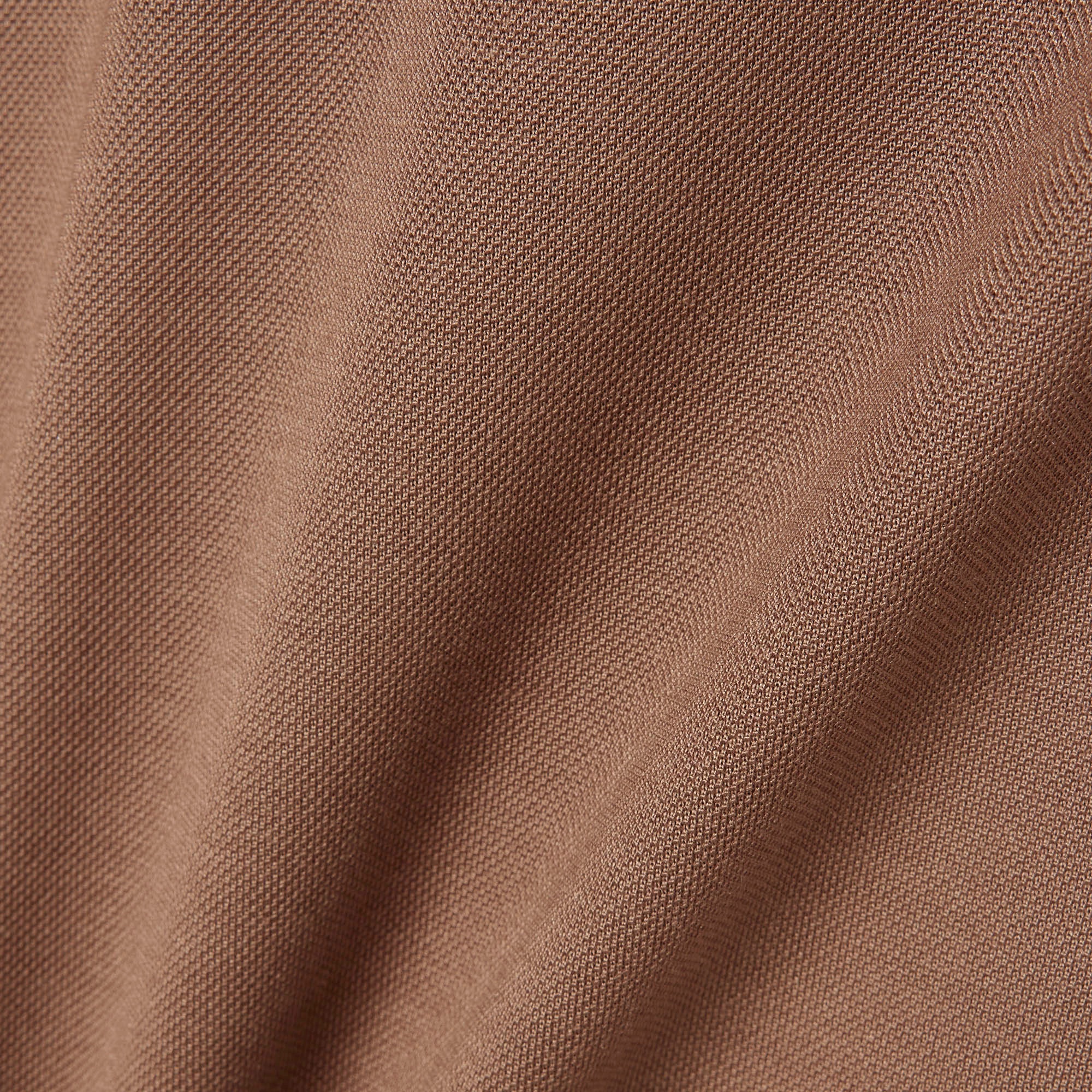 『FW25 Fashion Show』スリムフィットシルクロングスリーブポロシャツ