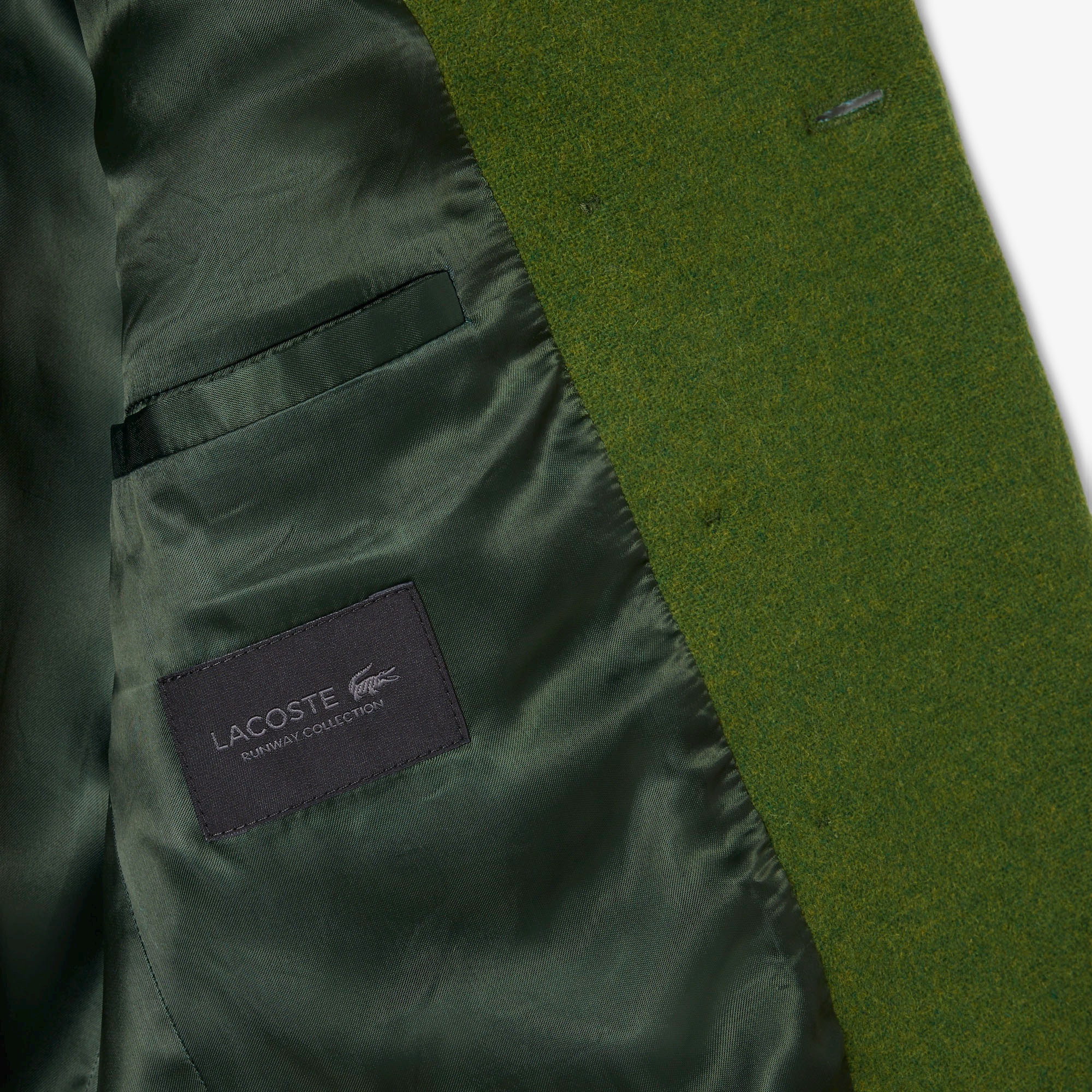 『FW25 Fashion Show』スラブウール ダブルブレスト ブレザー