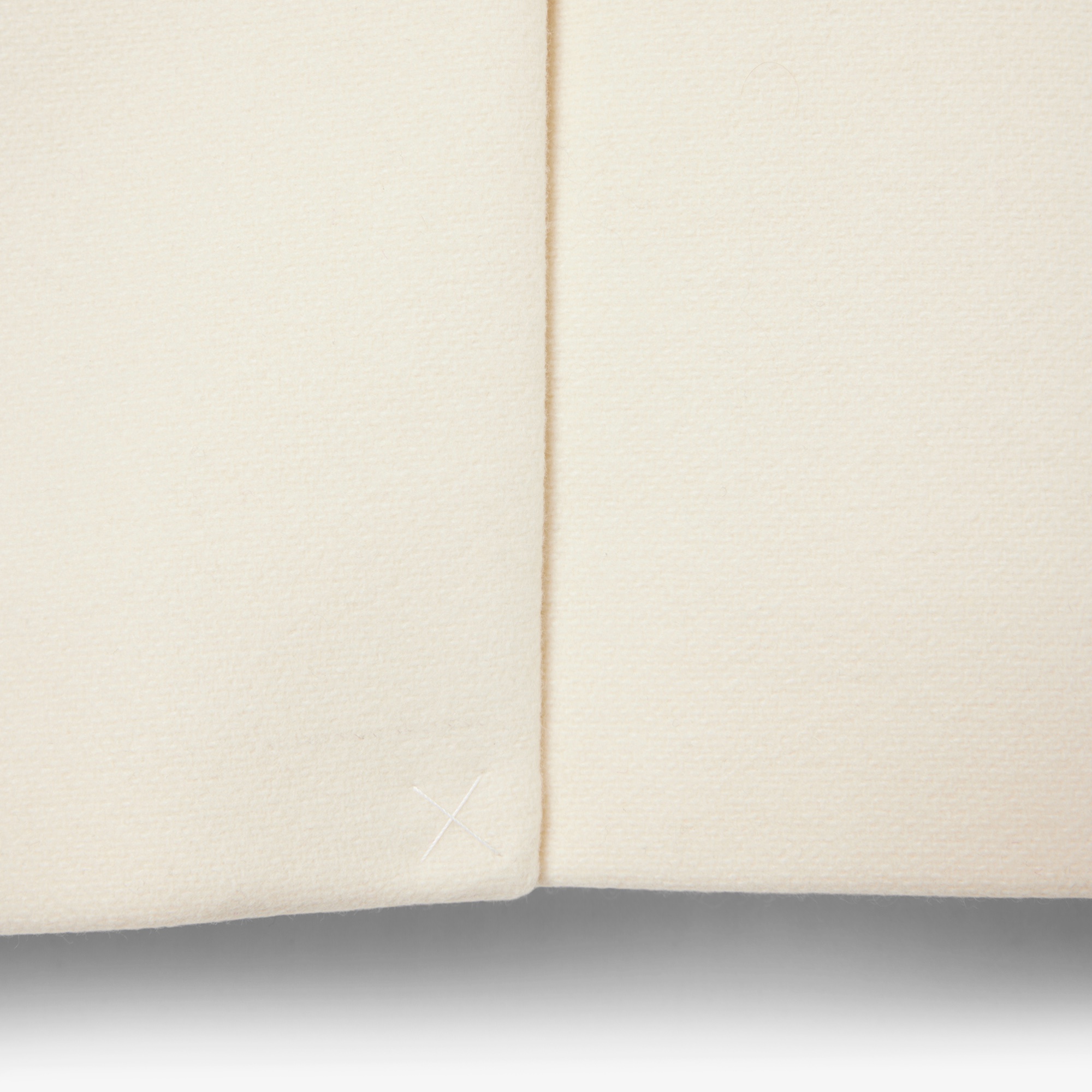 『FW25 Fashion Show』ピュアウール ブレザー