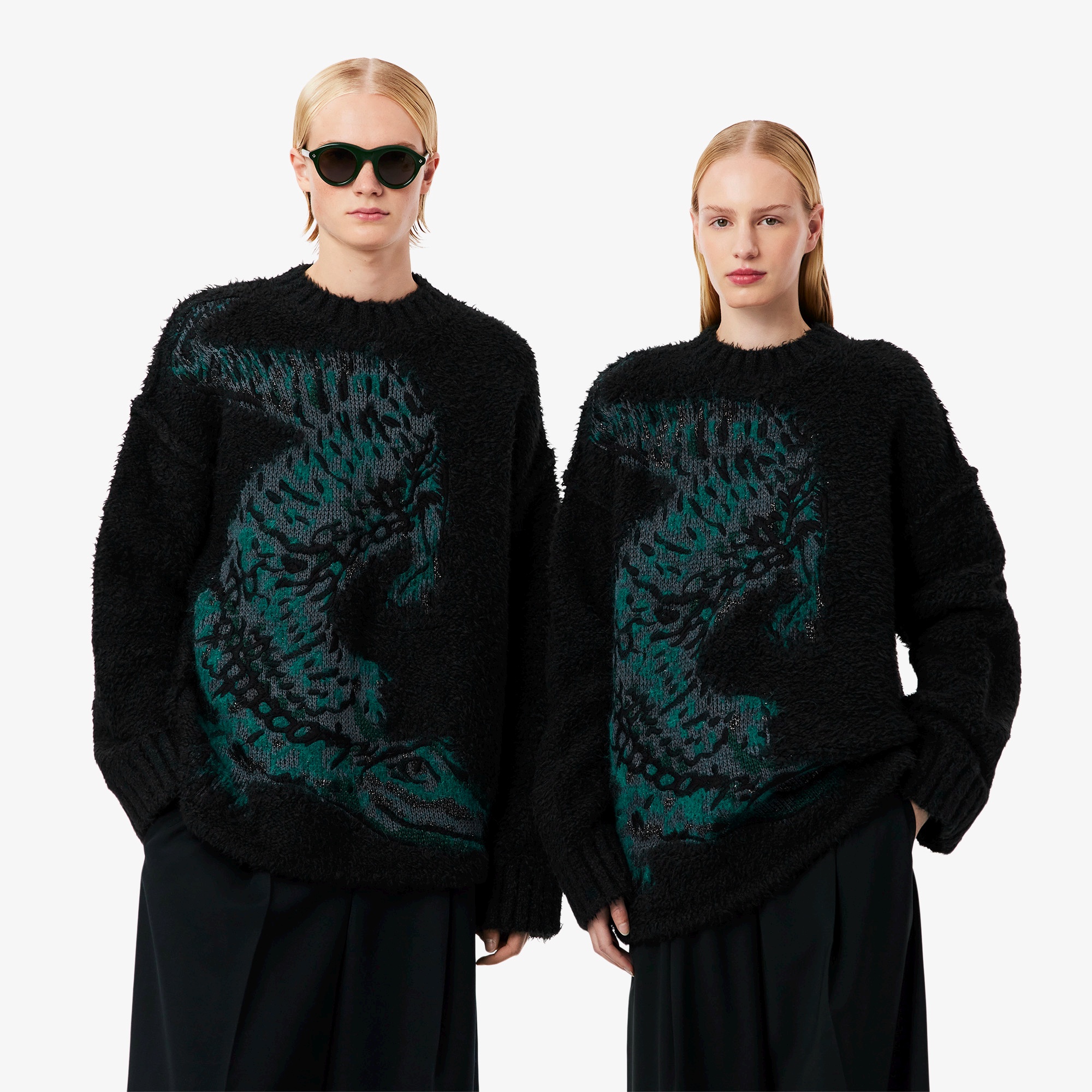 『FW25 Fashion Show』ワニジャカードニットセーター