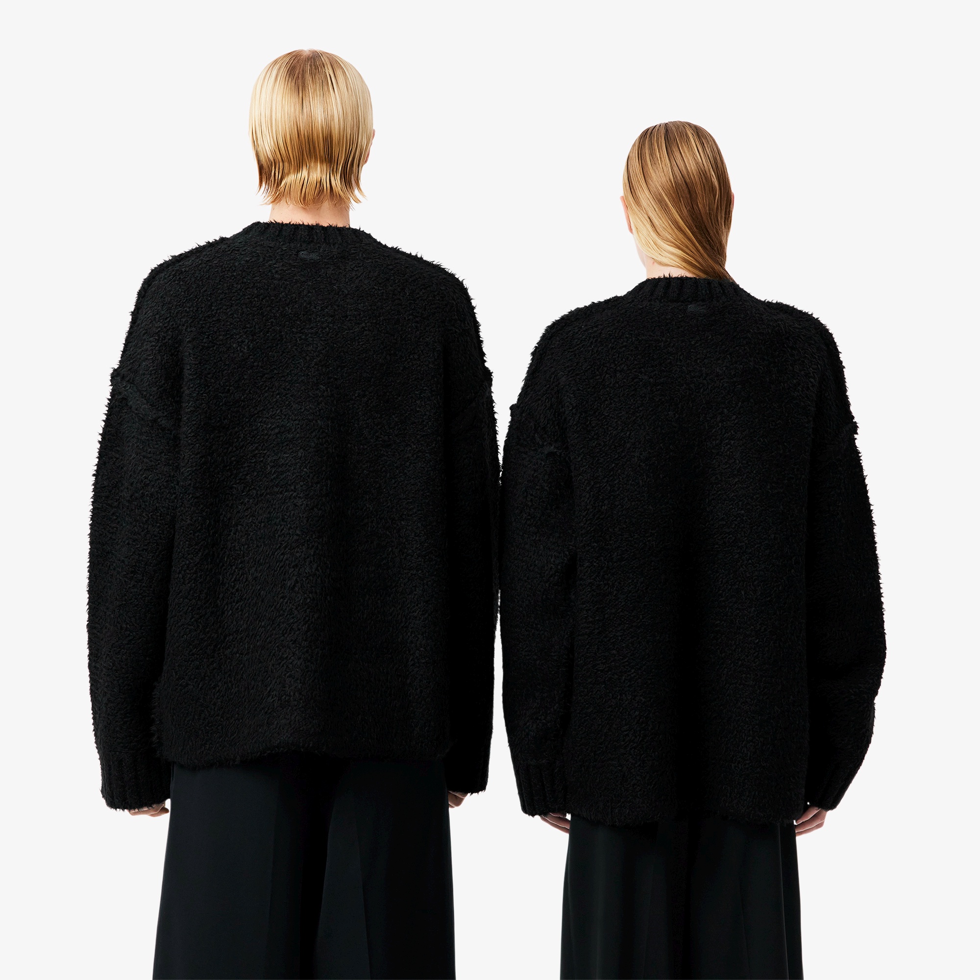 『FW25 Fashion Show』ワニジャカードニットセーター