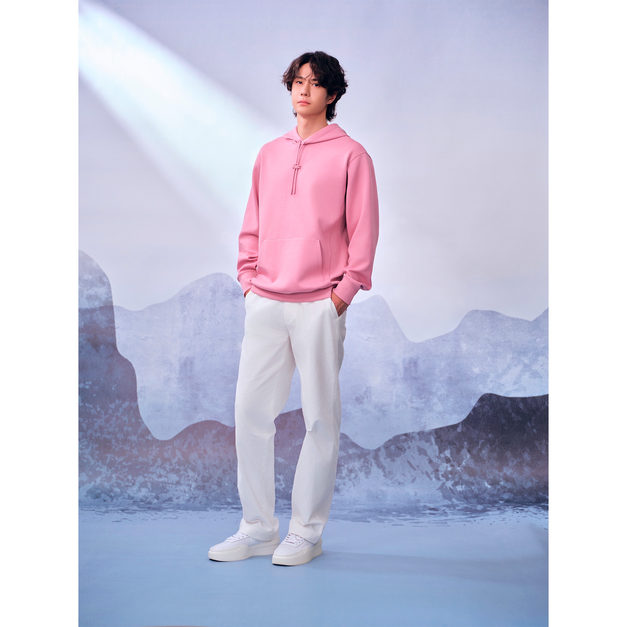『Lacoste from Yibo』ストレートフィットコーデュロイパンツ