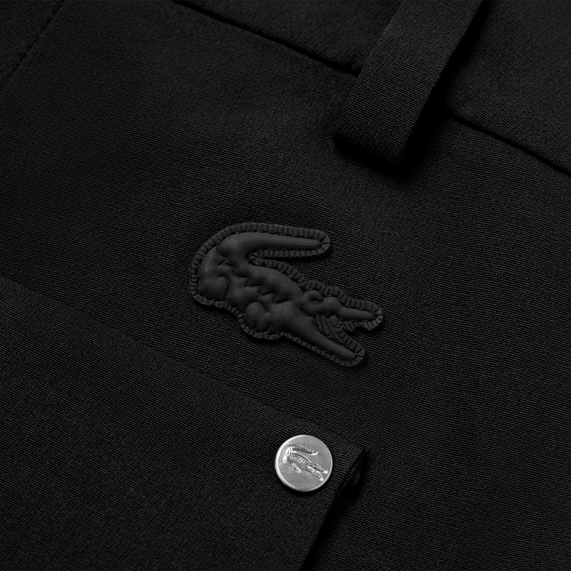 『Lacoste from Yibo』ストレートフィットウォーターレペレントパンツ