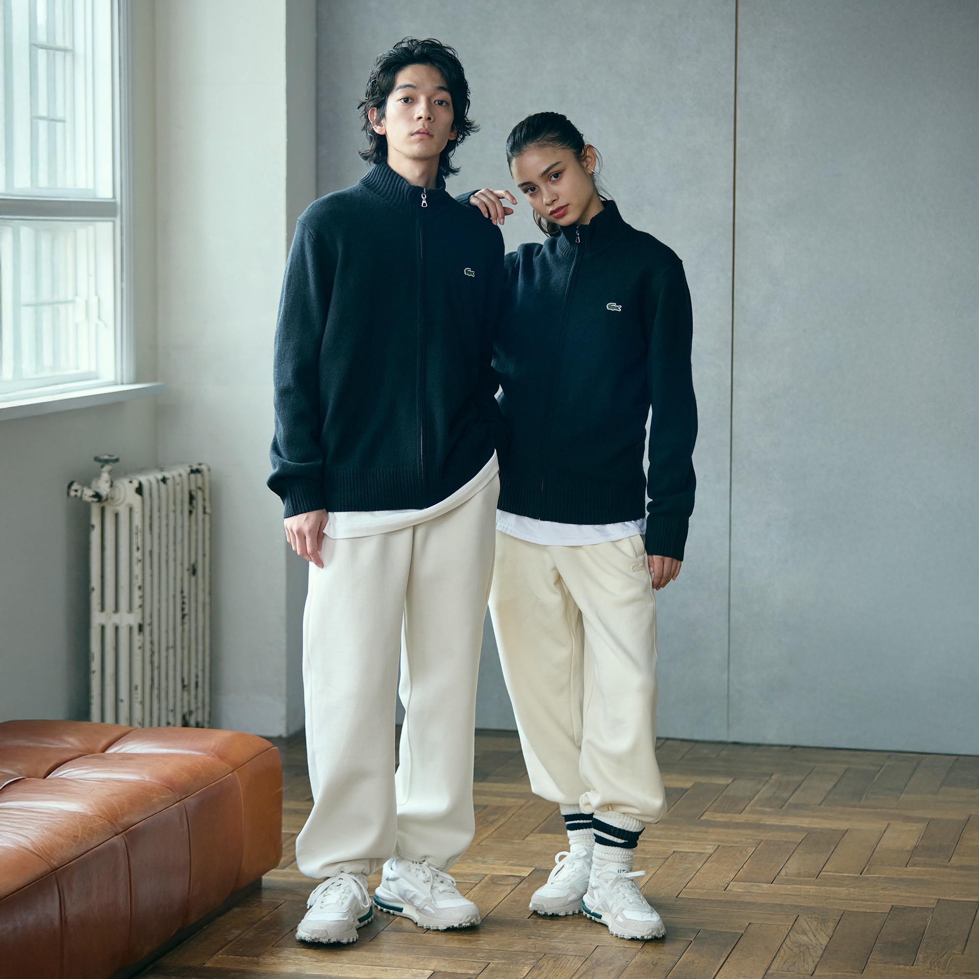 ハイネックフルジップニットセーター