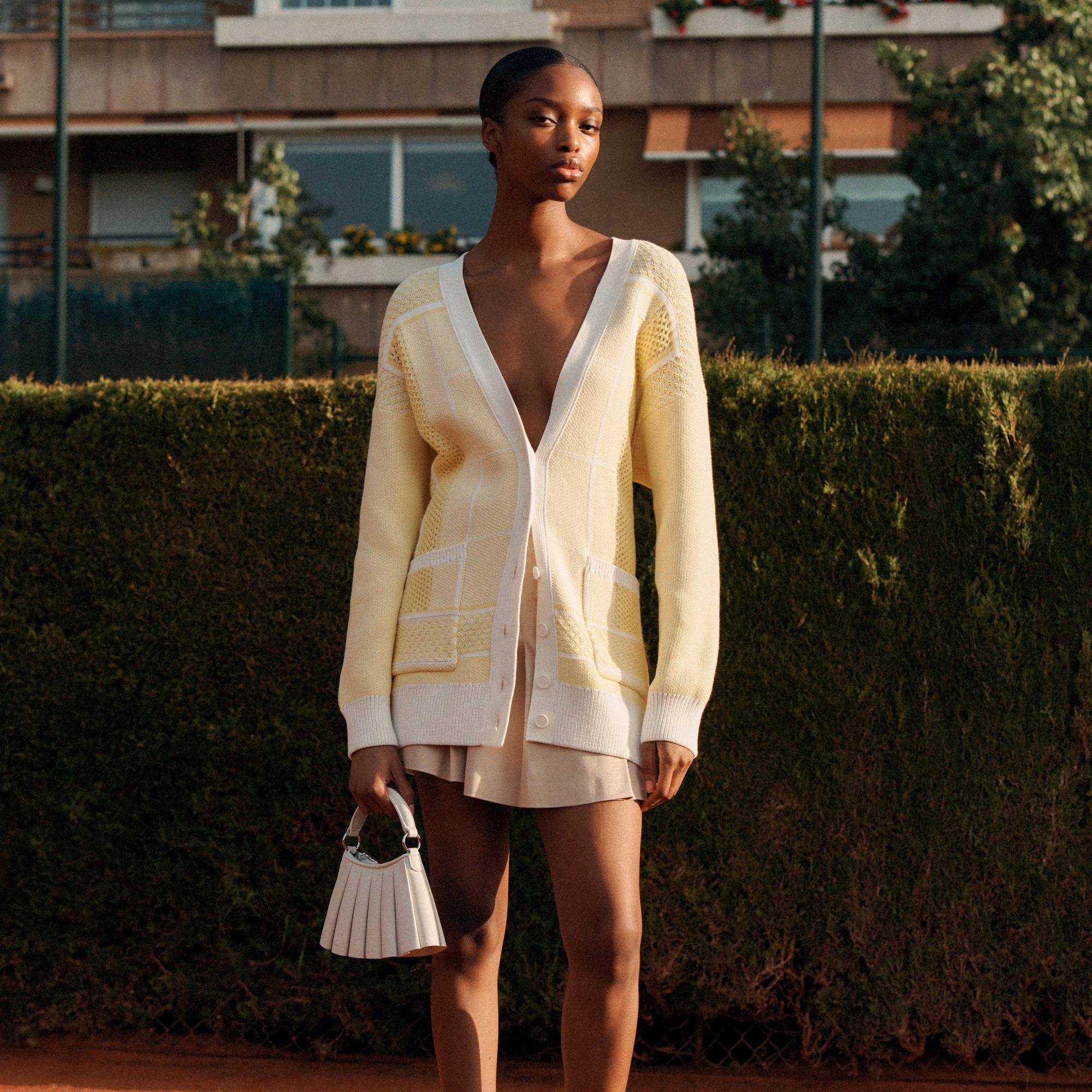 『FW25 Fashion Show』ランラン レザープリーツトートミニバッグ