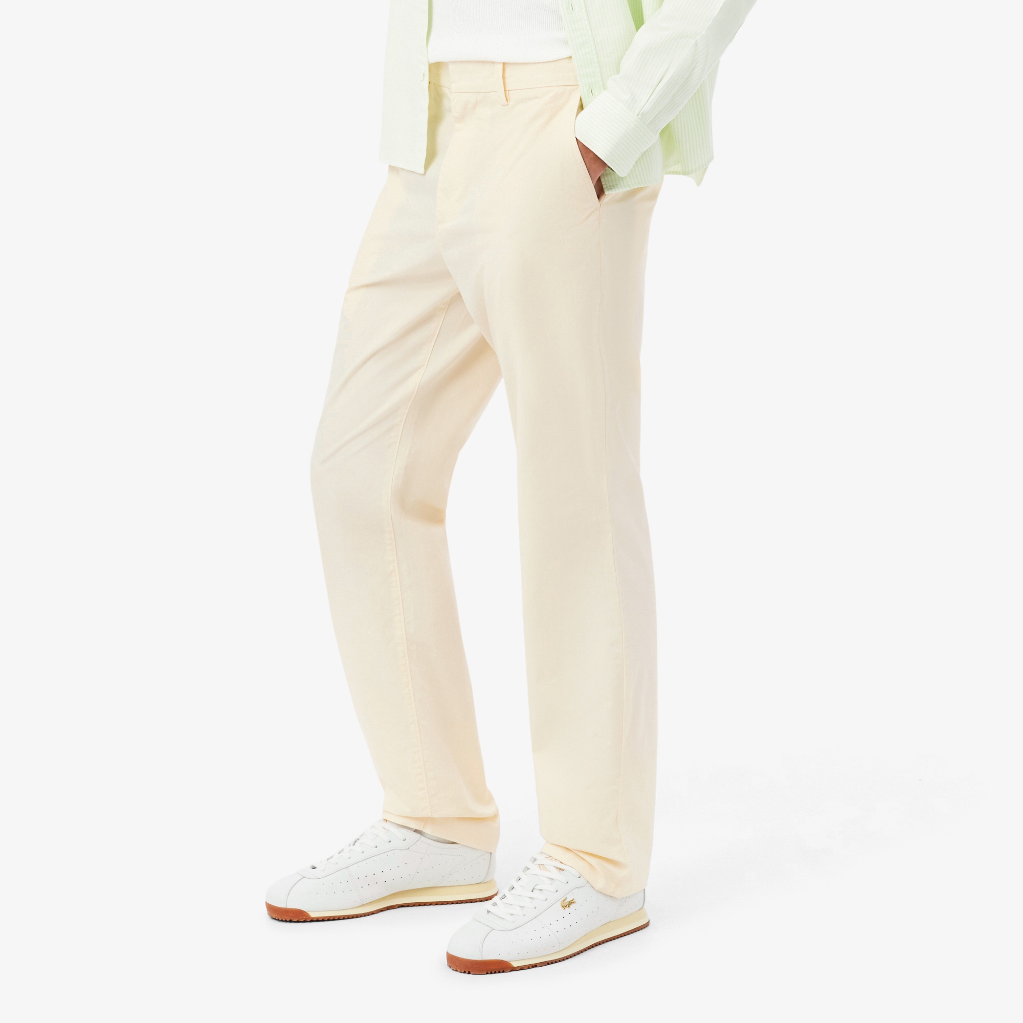 エッセンシャルテーパードチノパンツ