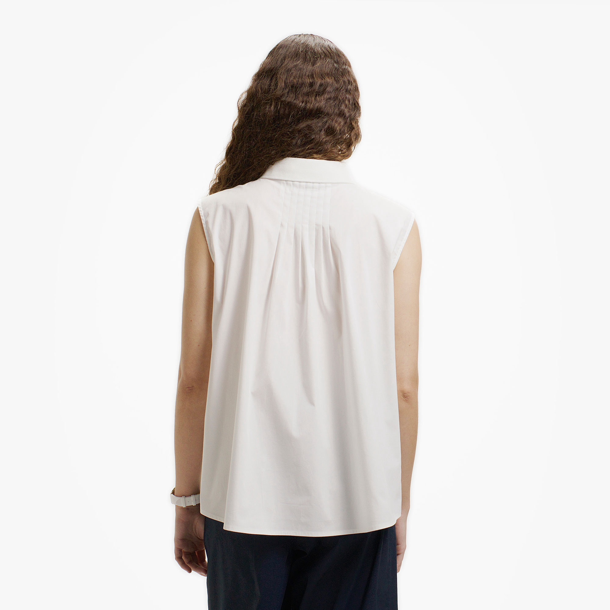 ノースリーブAラインシャツ