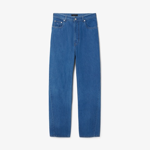 『SS26 Fashion Show』 バレルレッグデニムパンツ