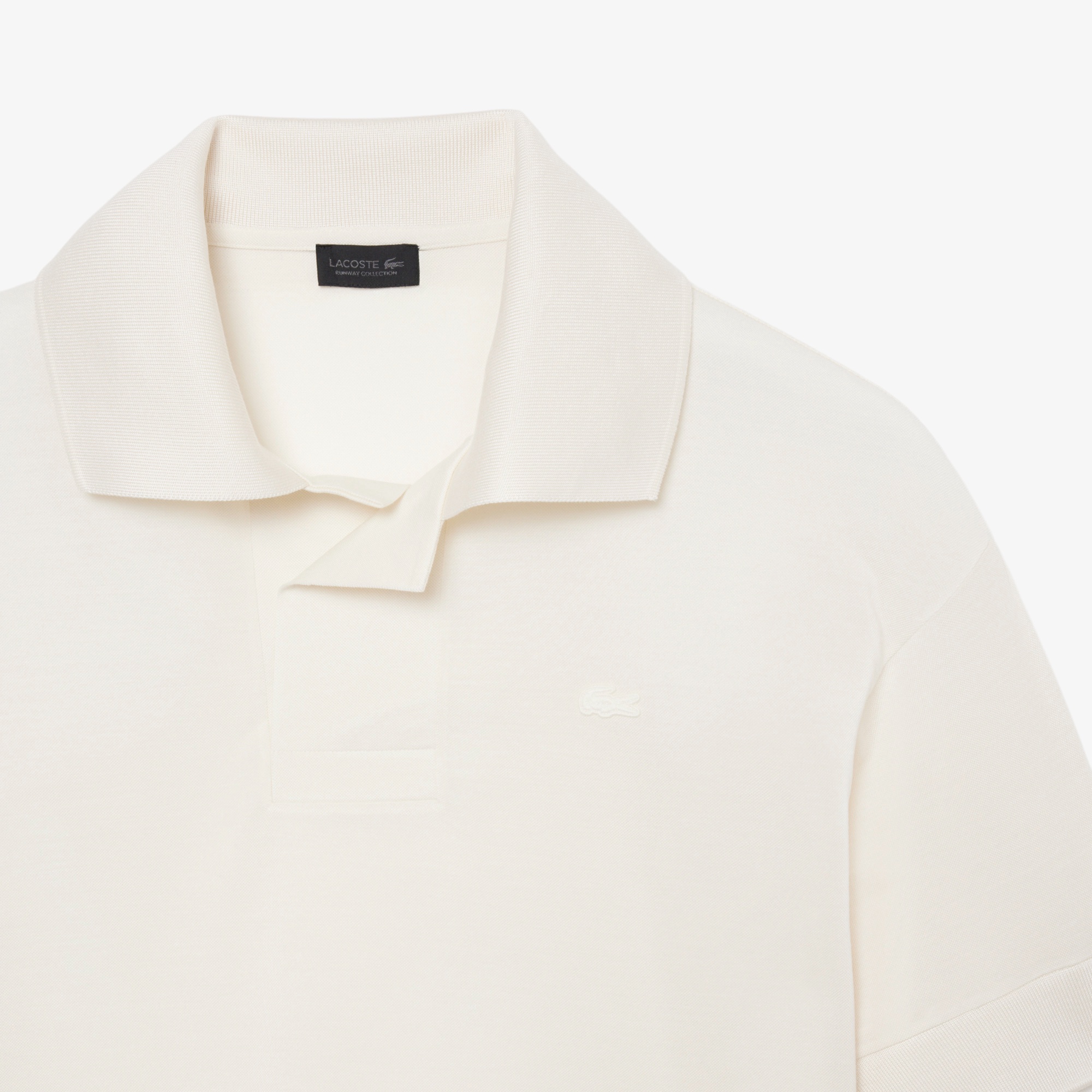 『SS26 Fashion Show』 シルク鹿の子ボタンレスポロシャツ