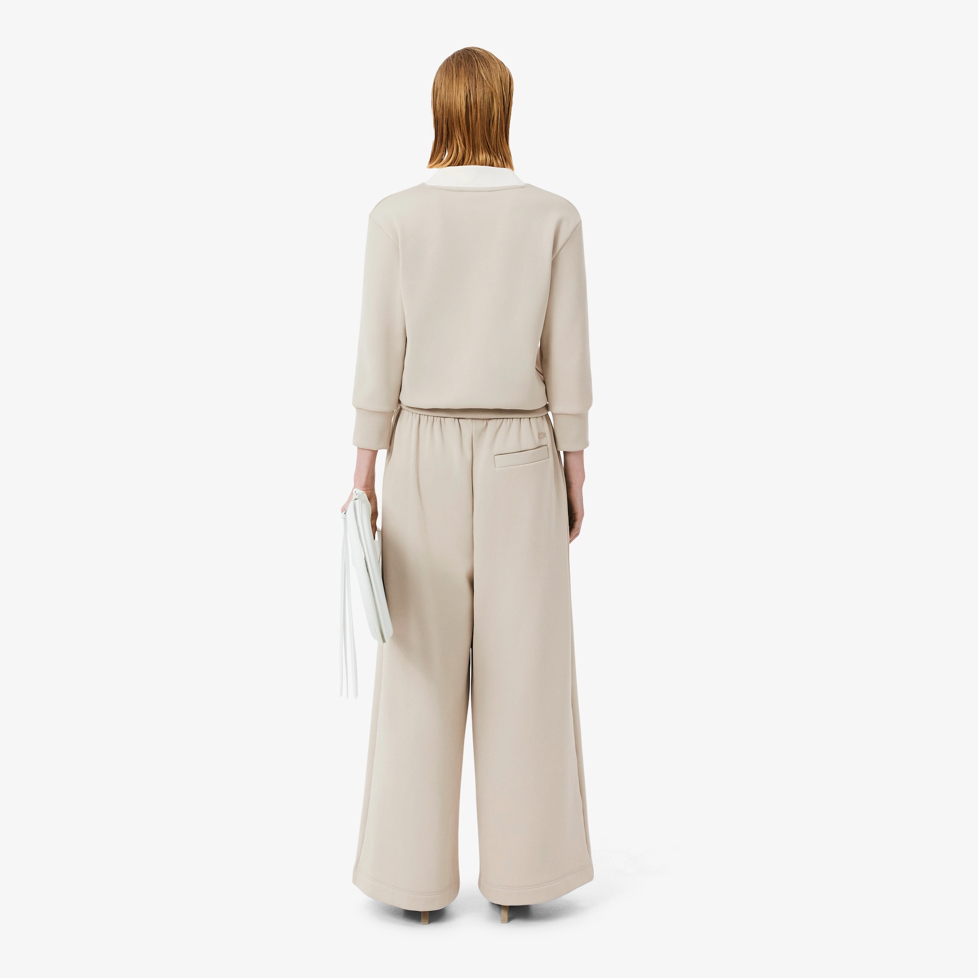 『SS26 Fashion Show』 サテンニットワイドジョガーパンツ