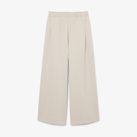 『SS26 Fashion Show』 サテンニットワイドジョガーパンツ