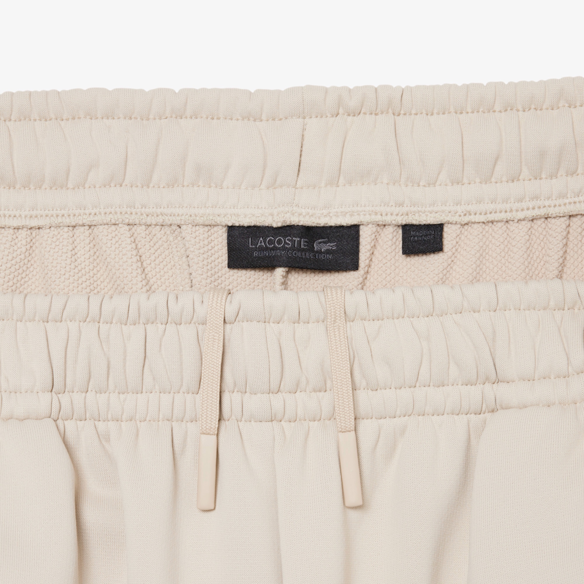 『SS26 Fashion Show』 サテンニットワイドジョガーパンツ