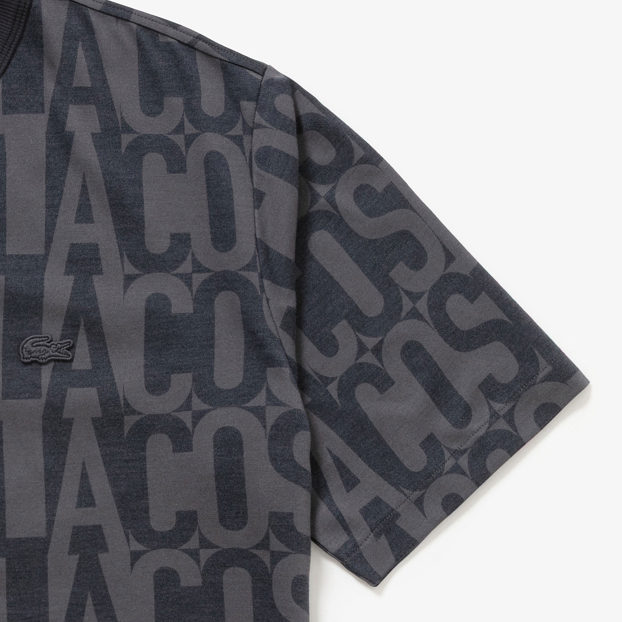 クールマックスブランドネームロゴ総柄Tシャツ