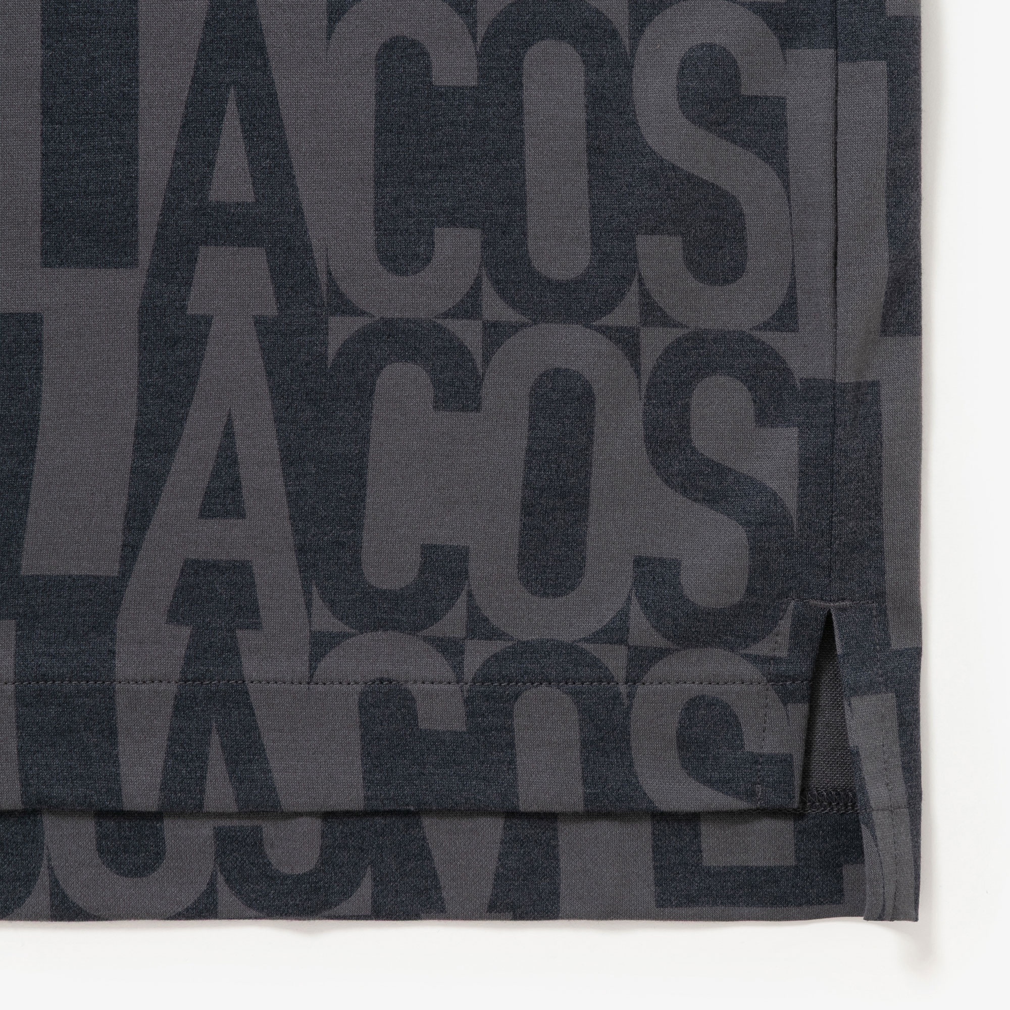 クールマックスブランドネームロゴ総柄Tシャツ