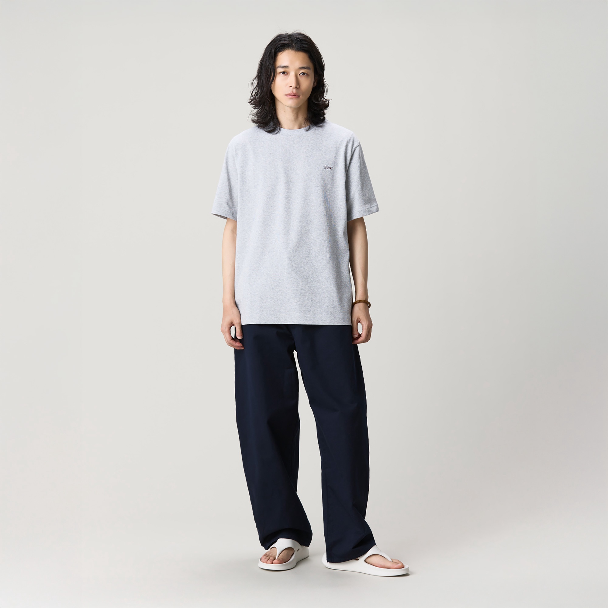 アウトラインクロッククルーネックTシャツ