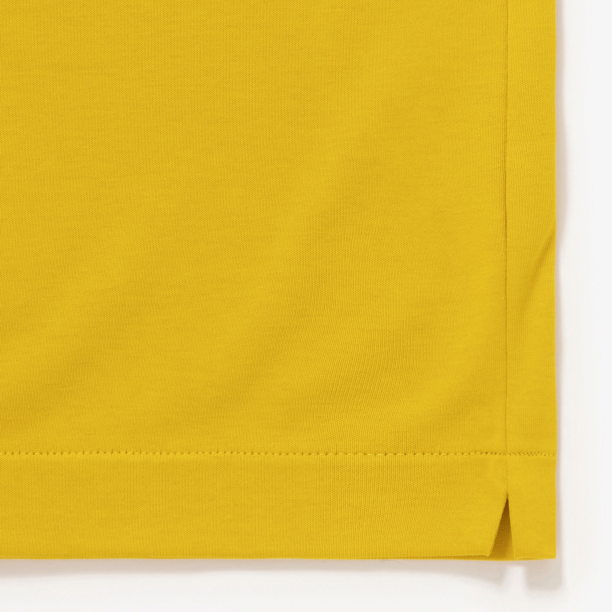 ワンポイントロゴクルーネックTシャツ