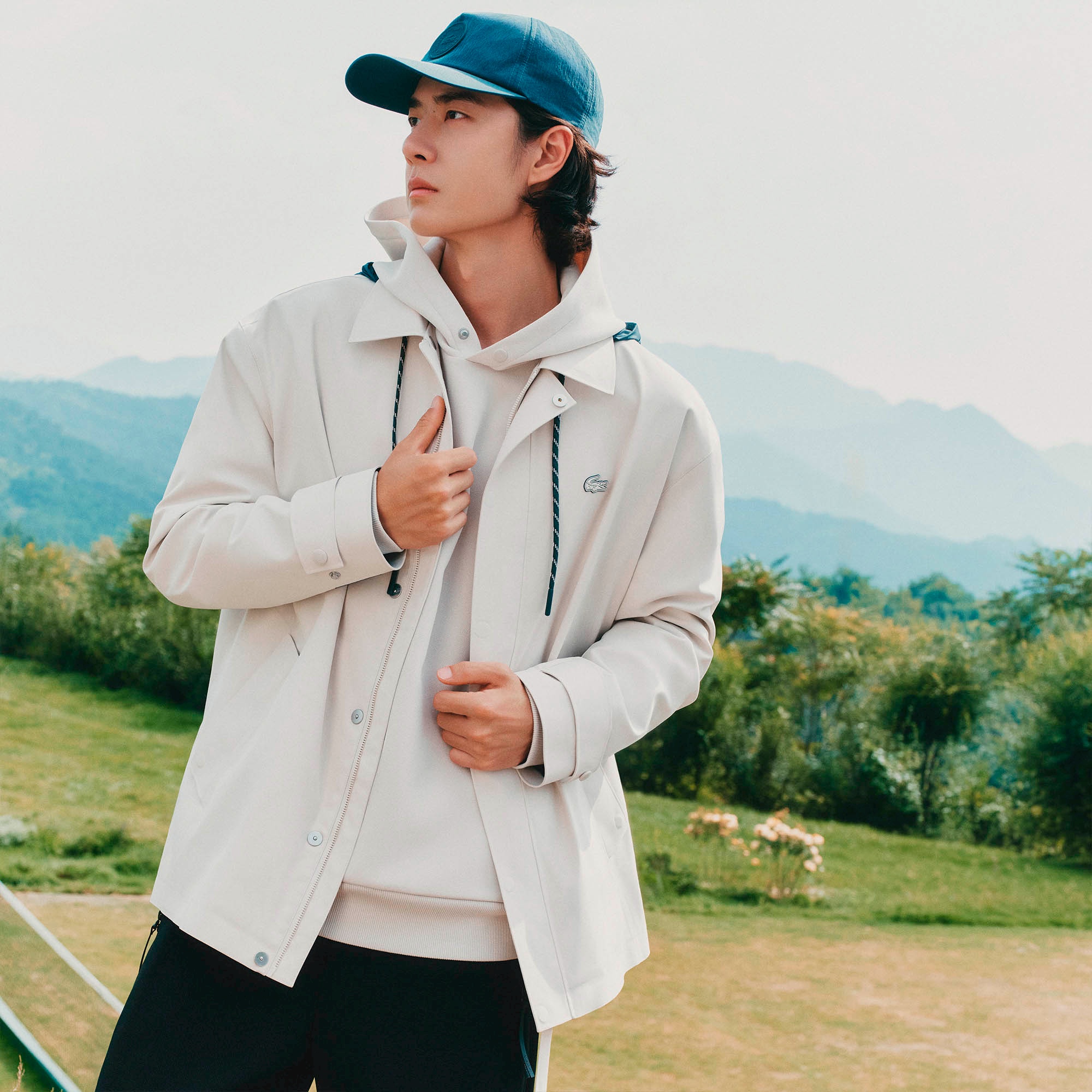 『JOURNEY WITH YIBO』撥水コーチジャケット