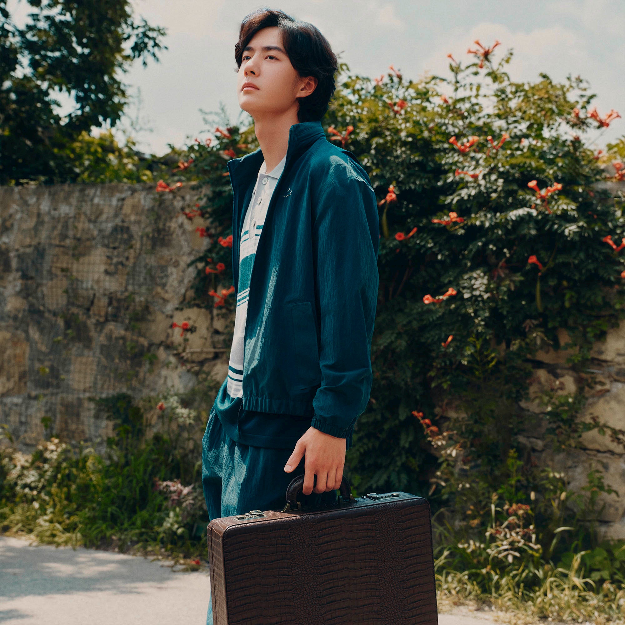 『JOURNEY WITH YIBO』マルチボーダーレイヤードニットポロシャツ