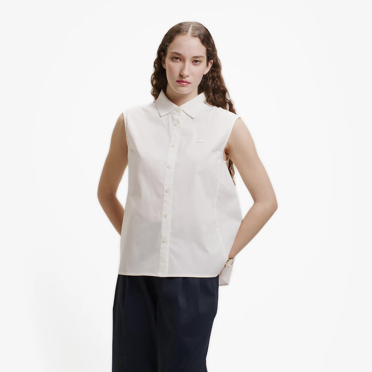 ノースリーブAラインシャツ