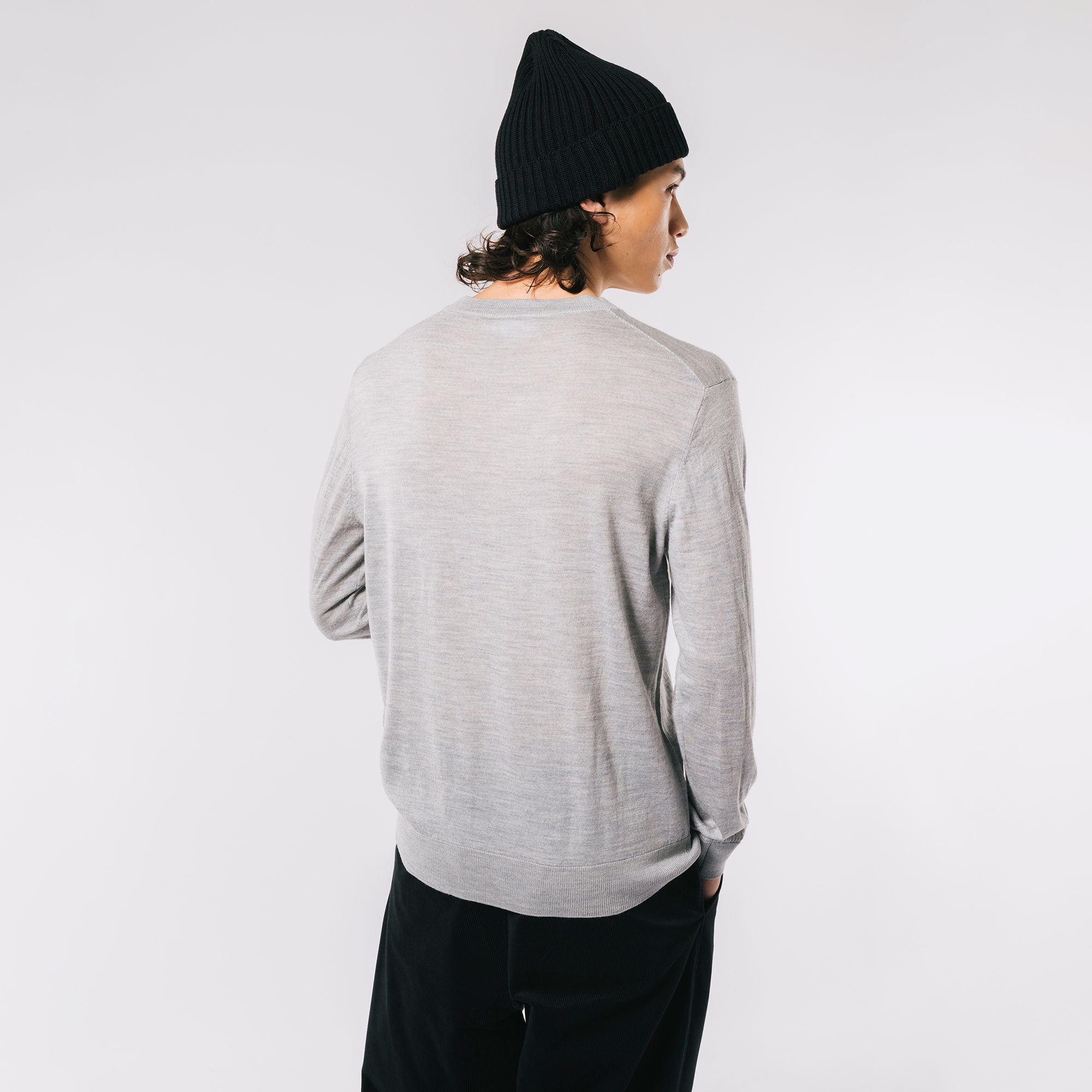 ウォッシャブルウールクルーネックニットセーター