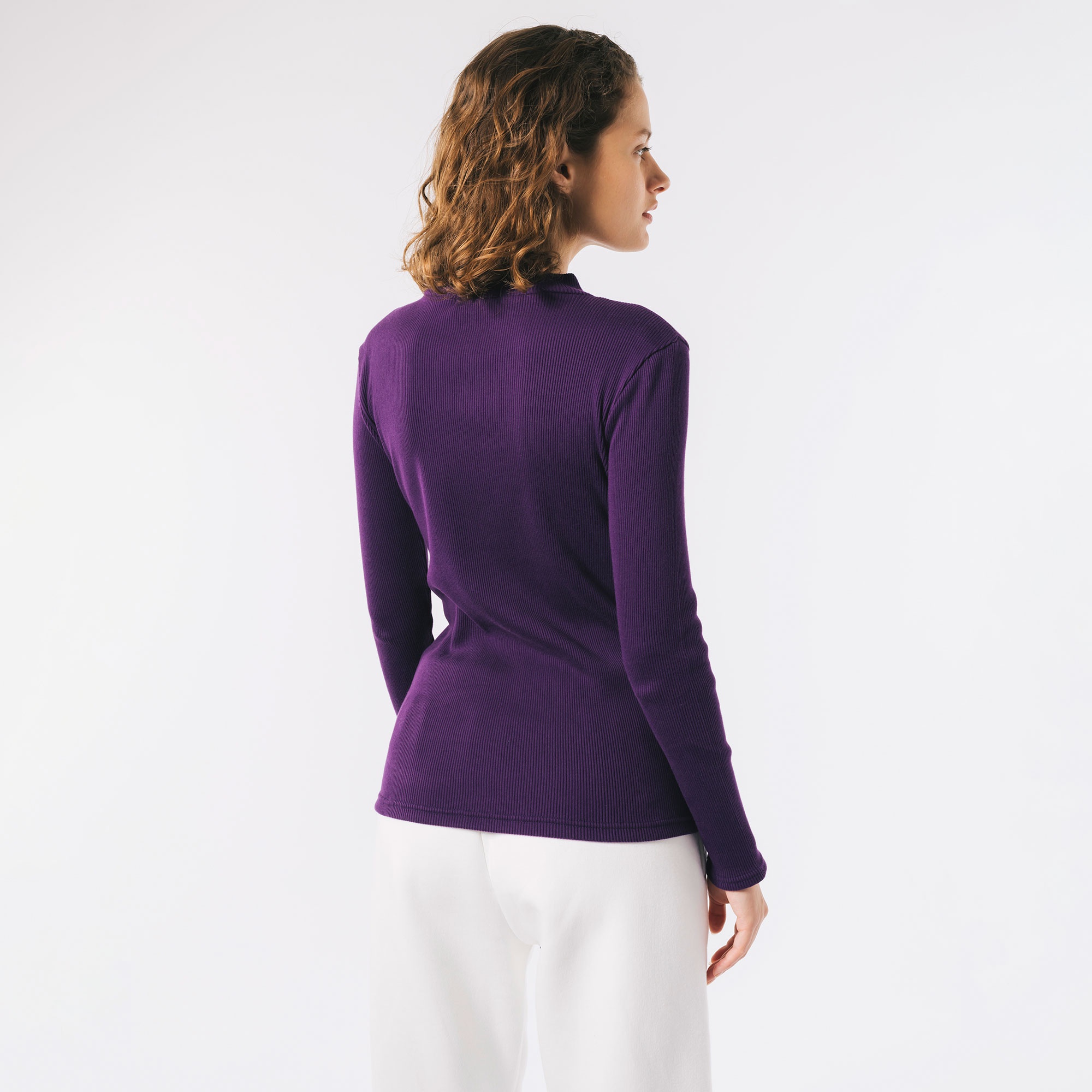 モックネックロングスリーブTシャツ