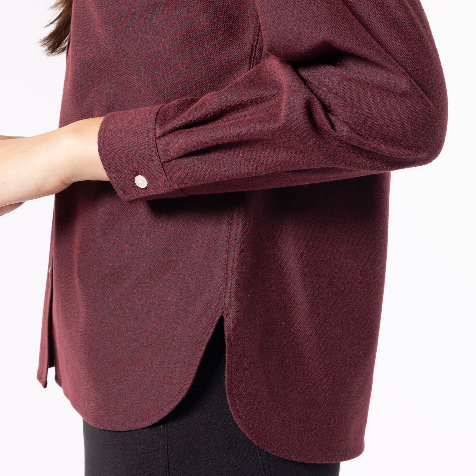 インディゴライクニットシャツ