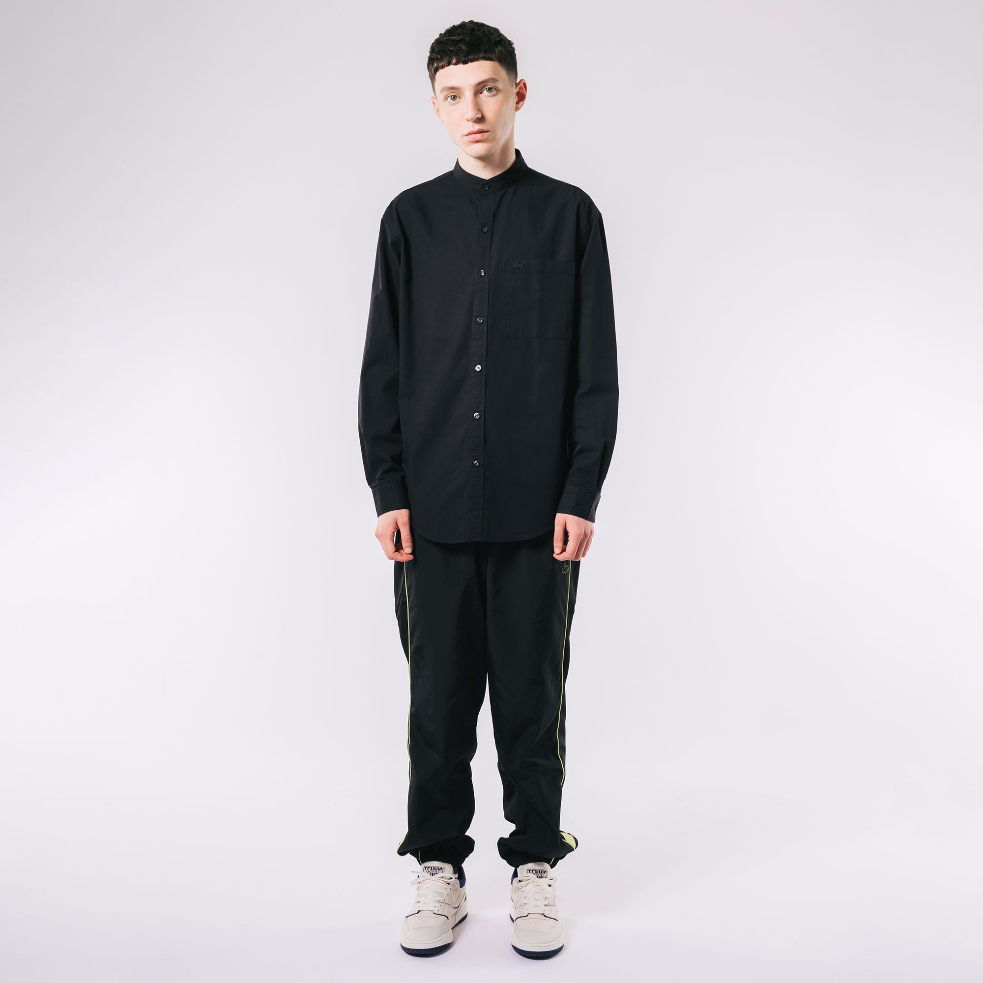 スタンドカラーシャツ