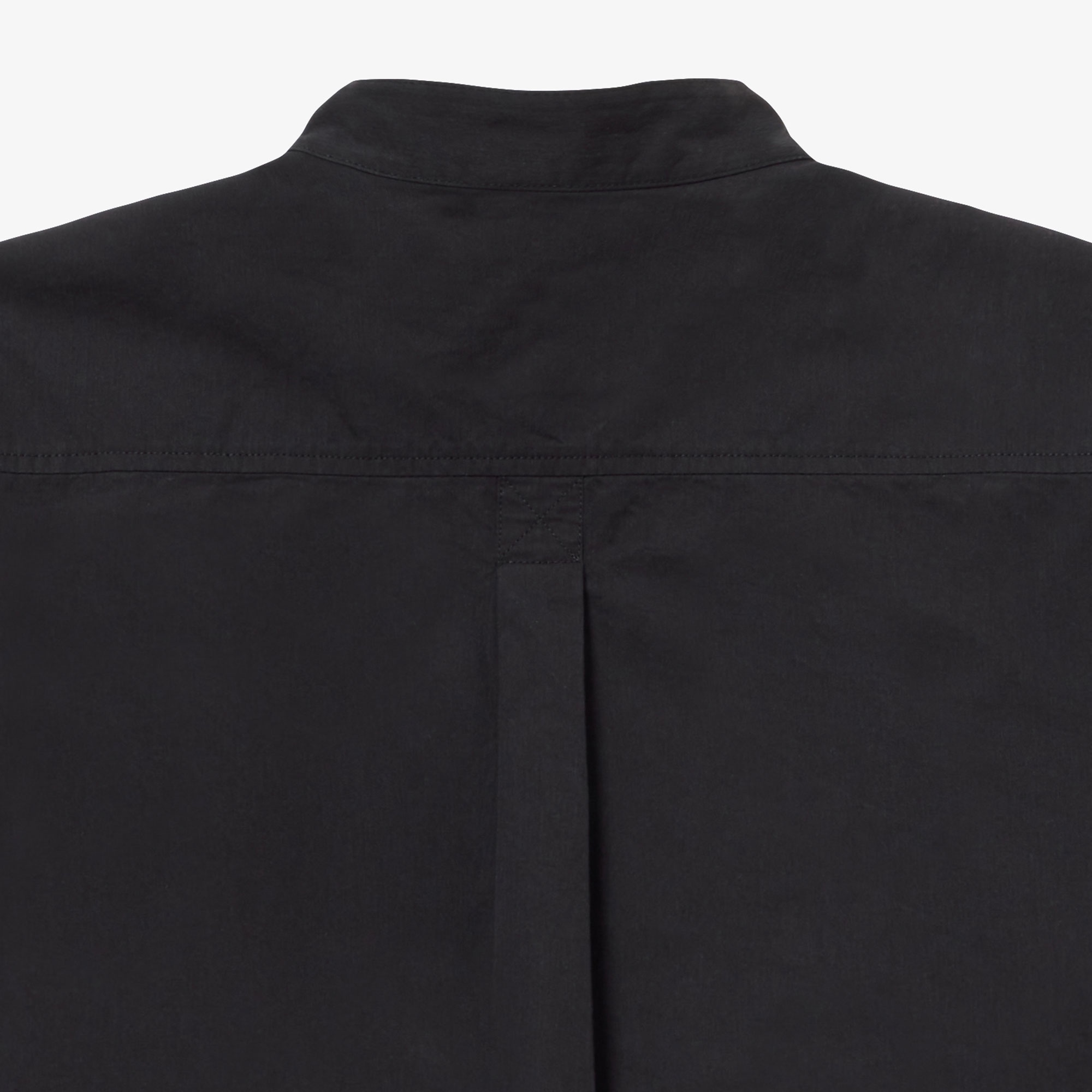 スタンドカラーシャツ