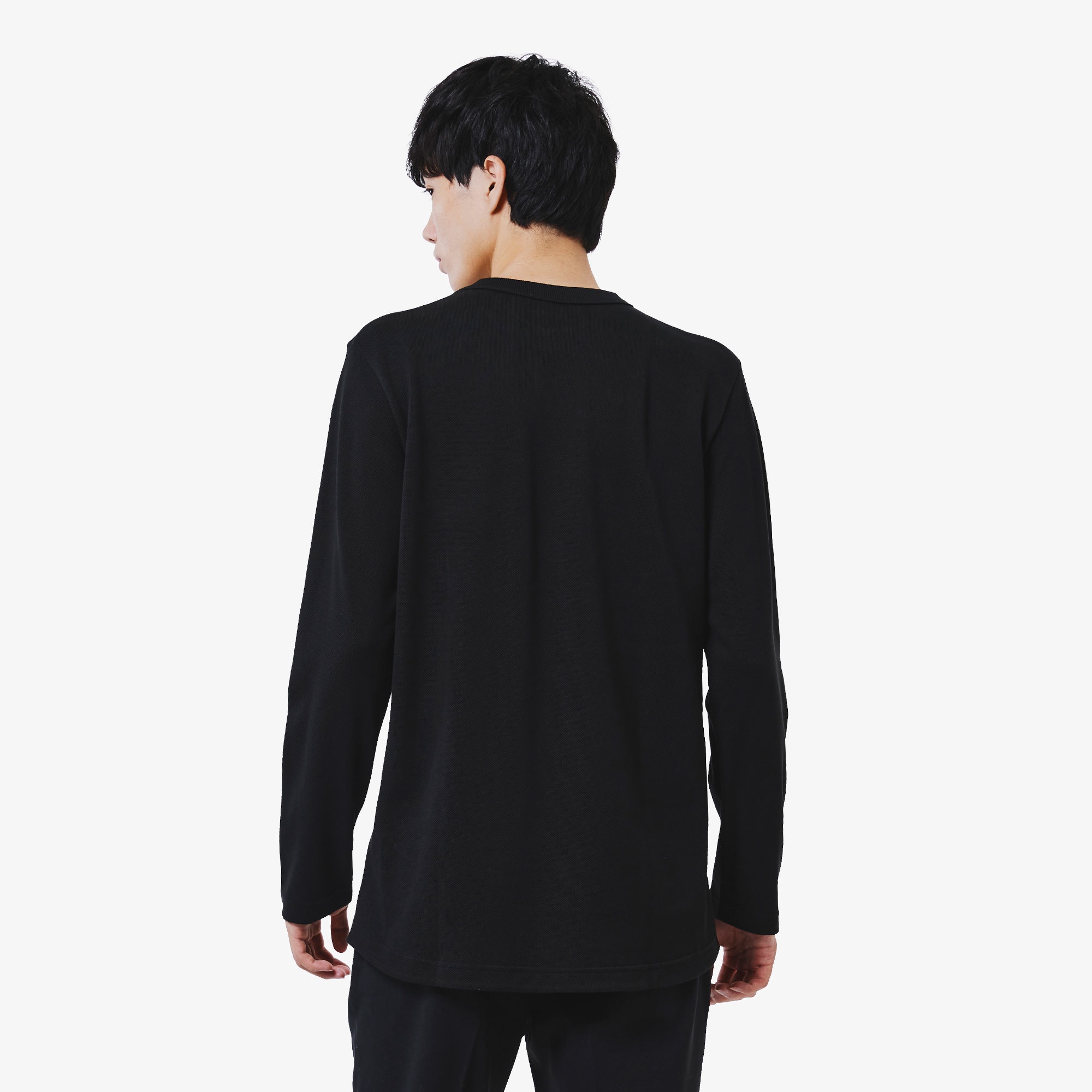 クラシックフィットロングスリーブTシャツ