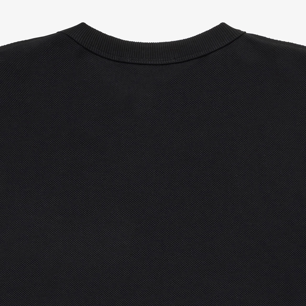 クラシックフィットロングスリーブTシャツ