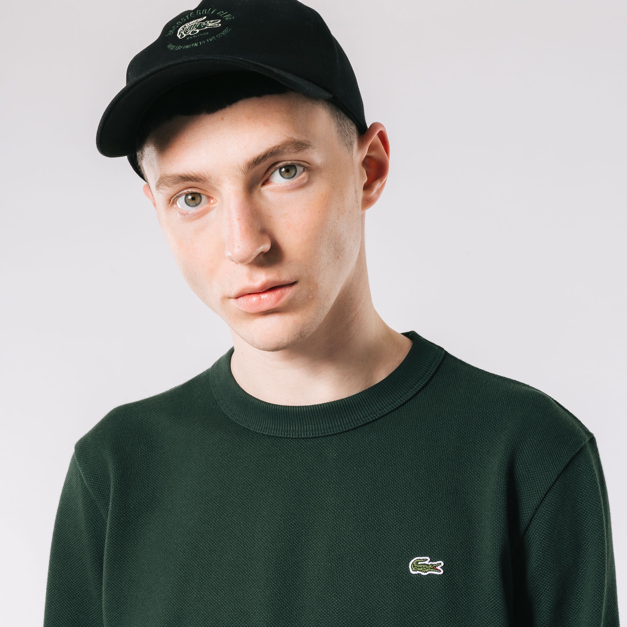 クラシックフィットロングスリーブTシャツ