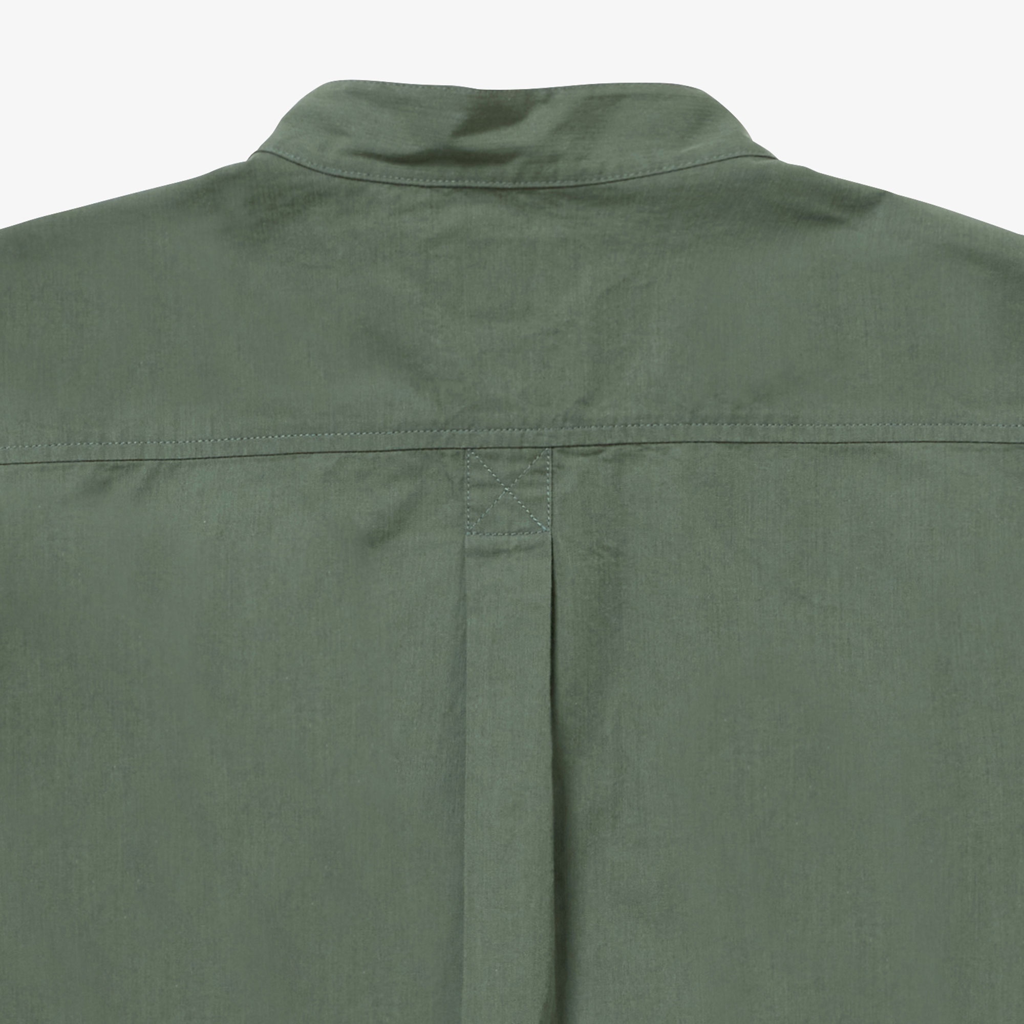 スタンドカラーシャツ