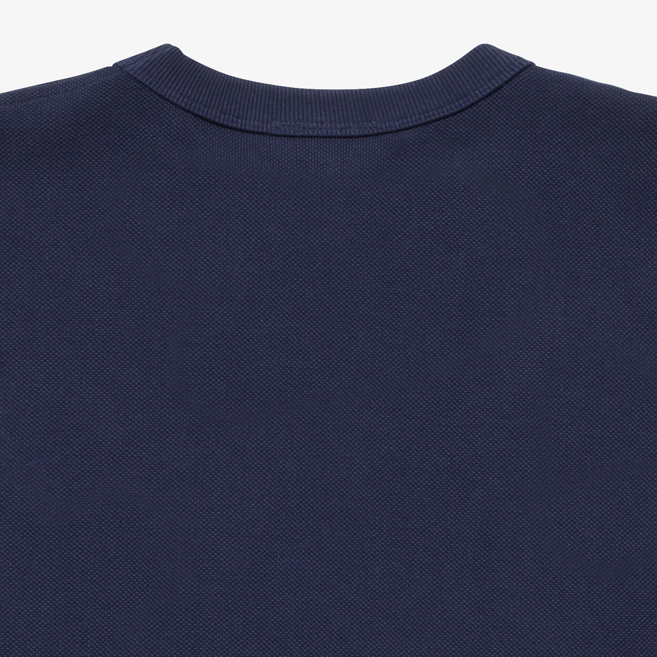 クラシックフィットロングスリーブTシャツ