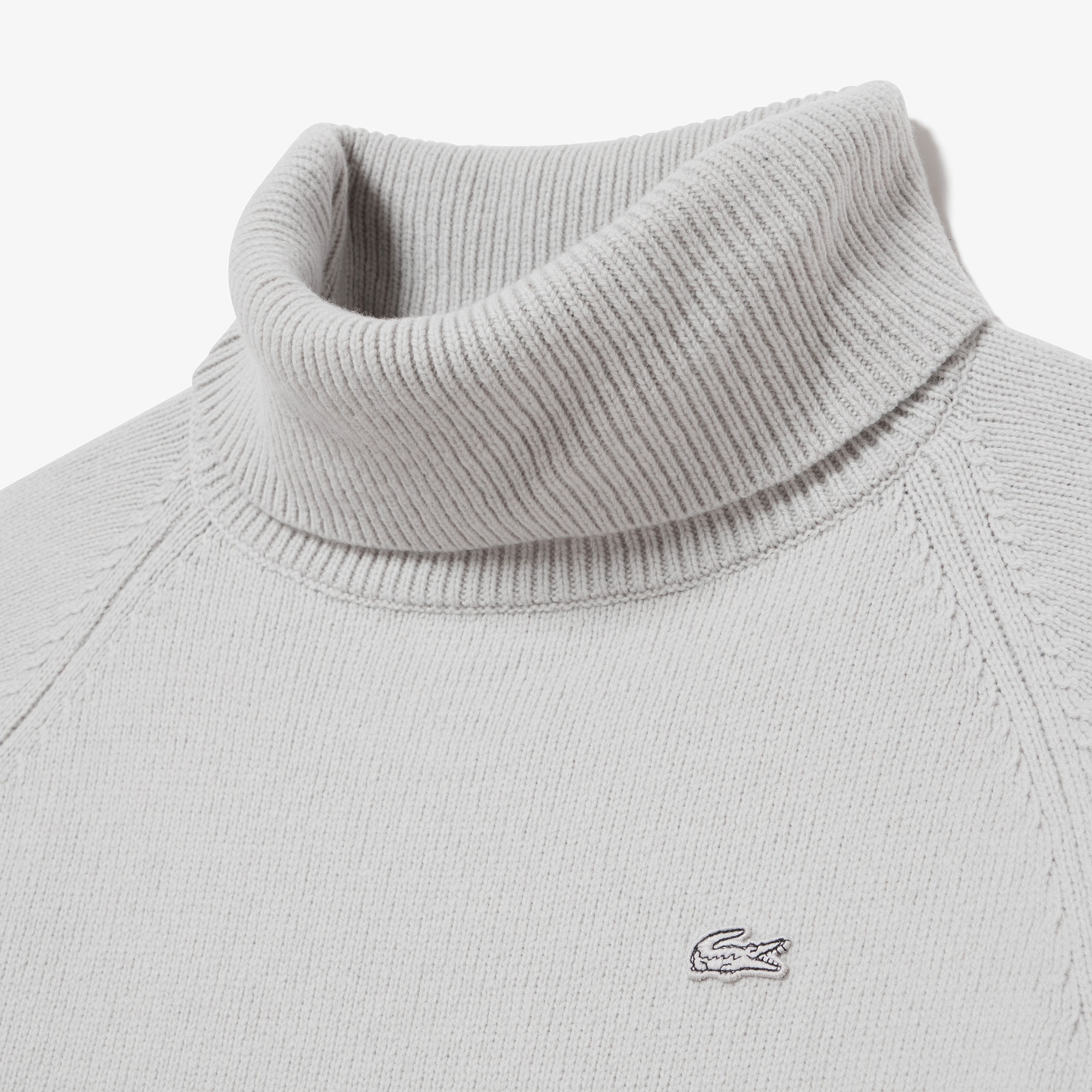 ミドルゲージタートルネックニットセーター