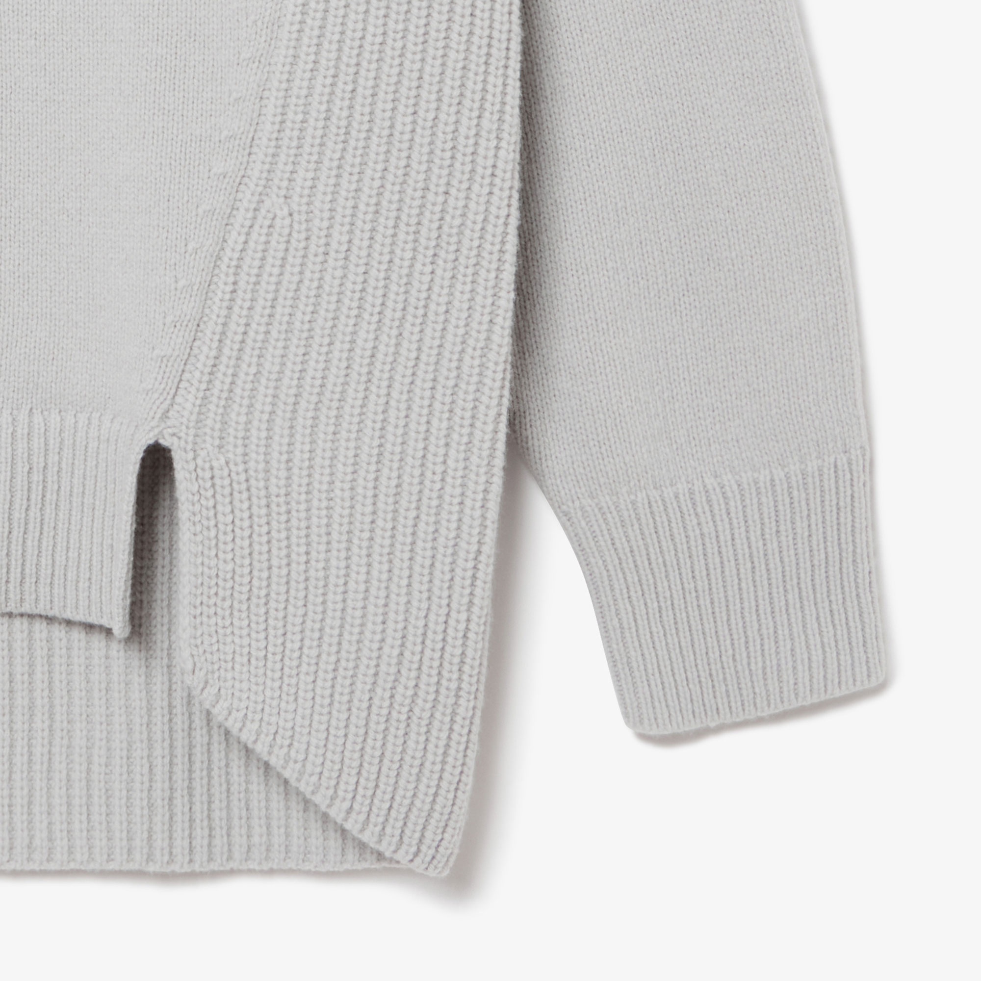 ミドルゲージタートルネックニットセーター