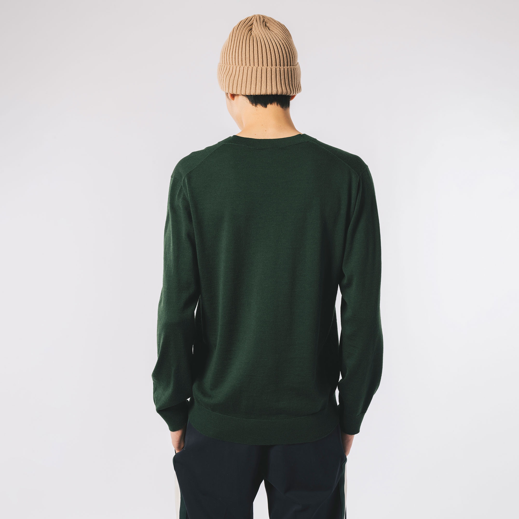 ウォッシャブルウールVネックニットセーター