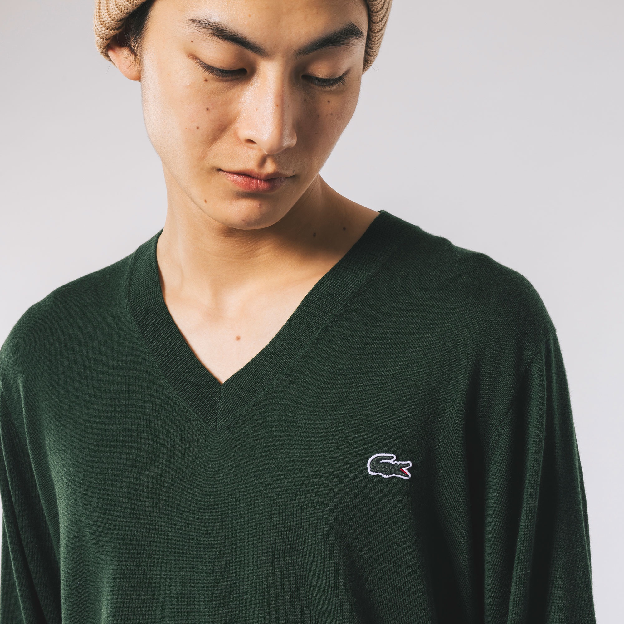 ウォッシャブルウールVネックニットセーター