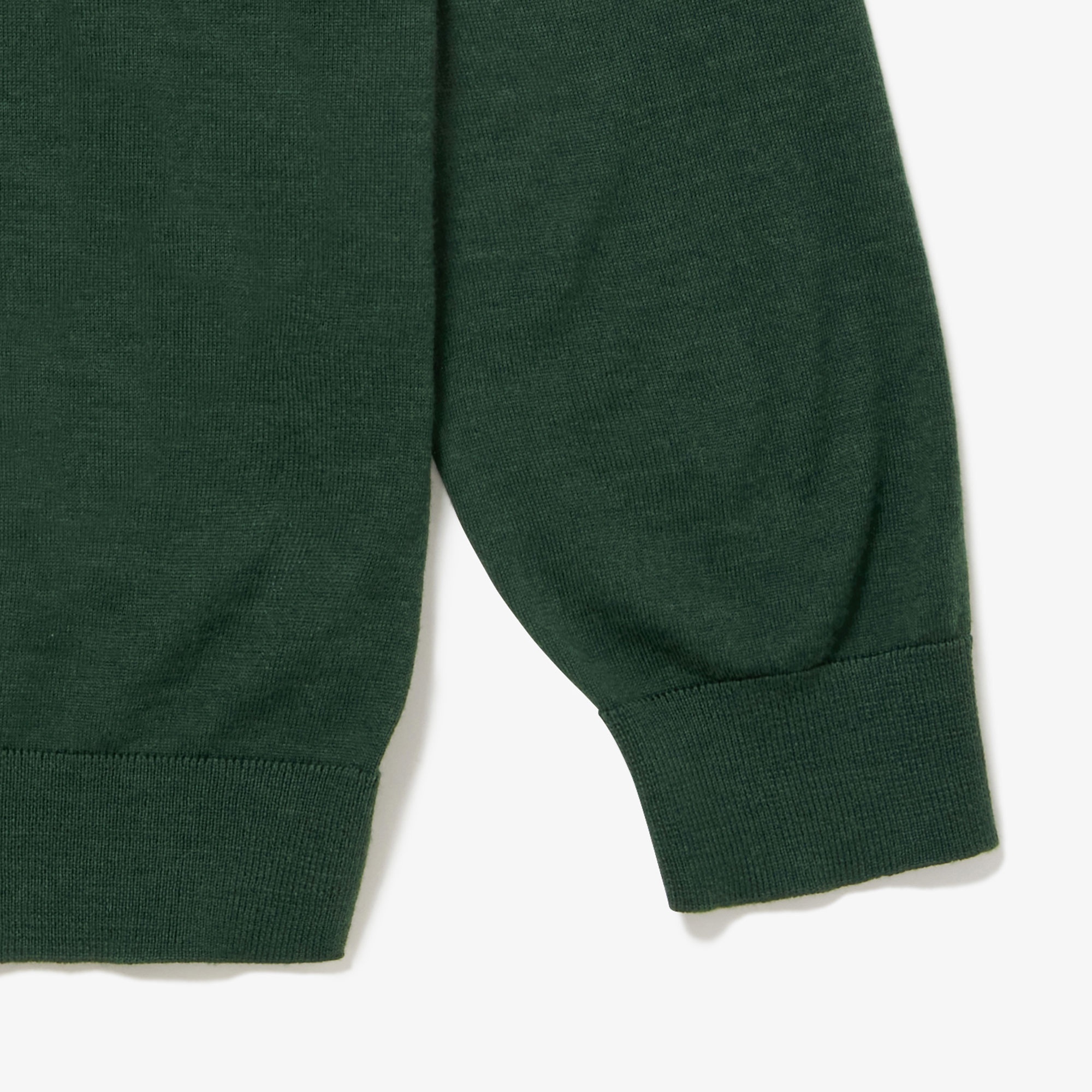 ウォッシャブルウールVネックニットセーター