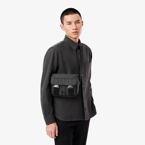 LACOSTE ラコステ モノグラム メッセンジャーバッグ セール】モノグラム スモールメッセンジャーバッグ / ショルダー