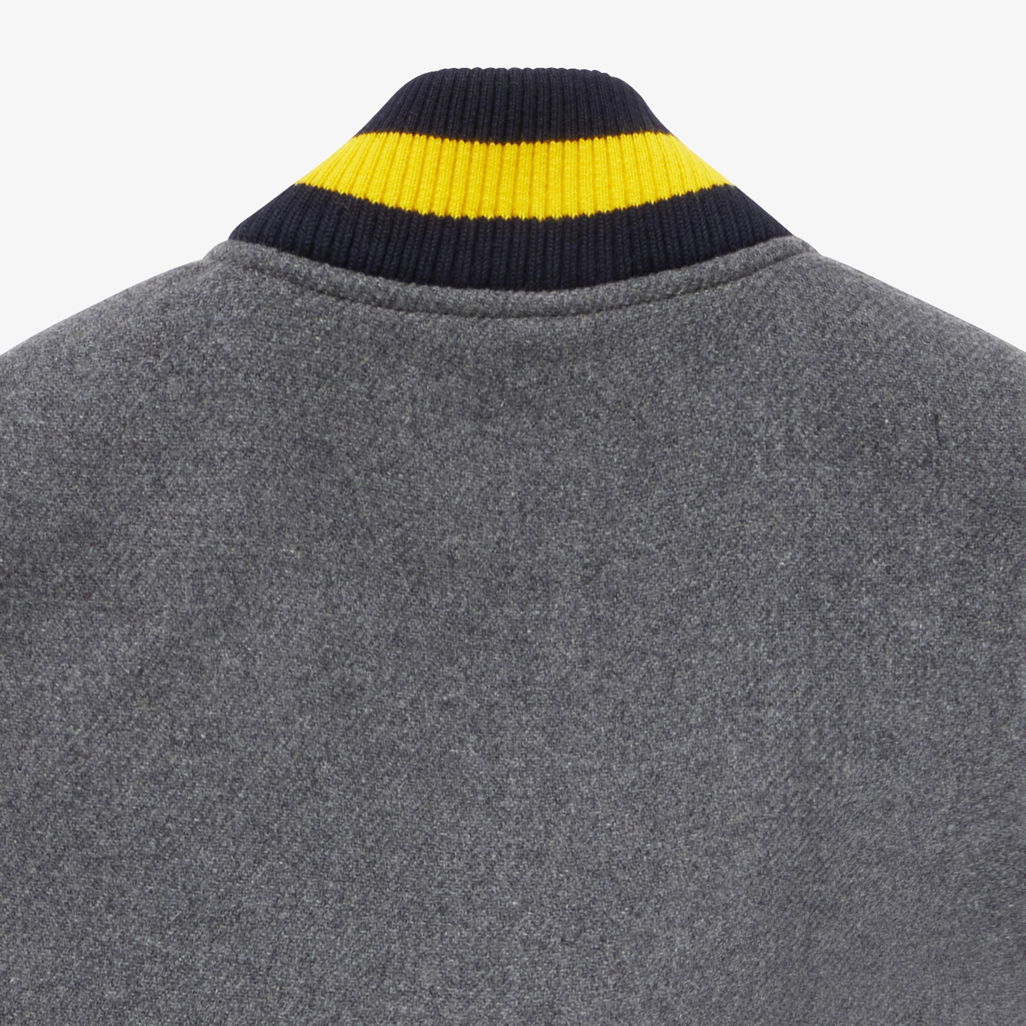 ベーシックバーシティジャケット