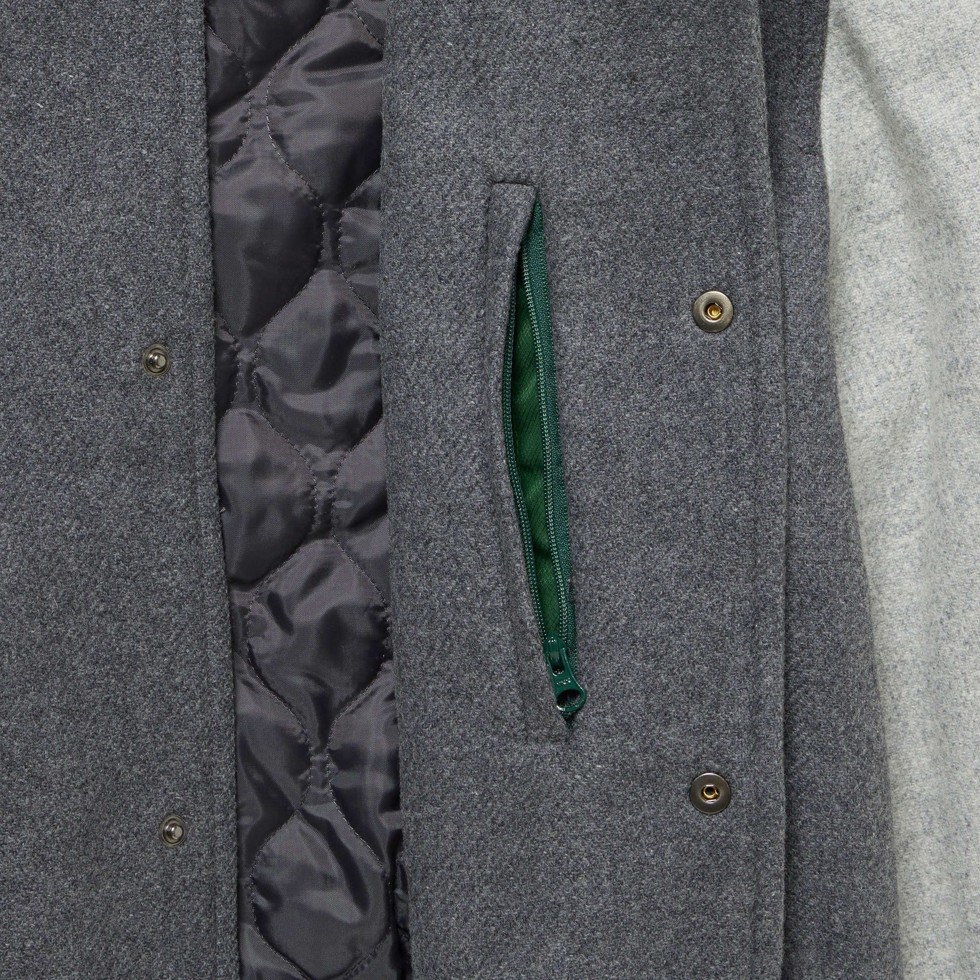 ベーシックバーシティジャケット