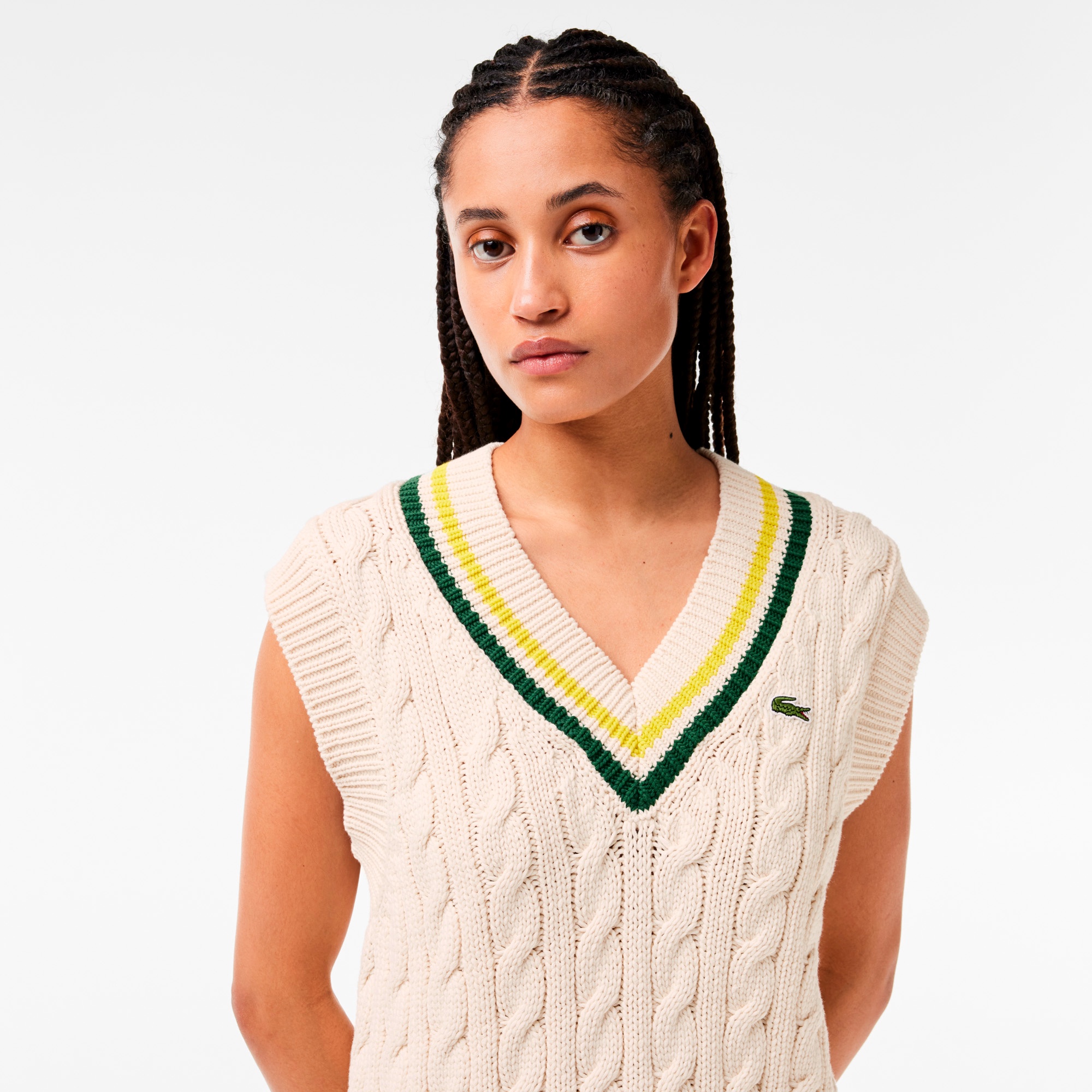 Vネックケーブルニットベスト